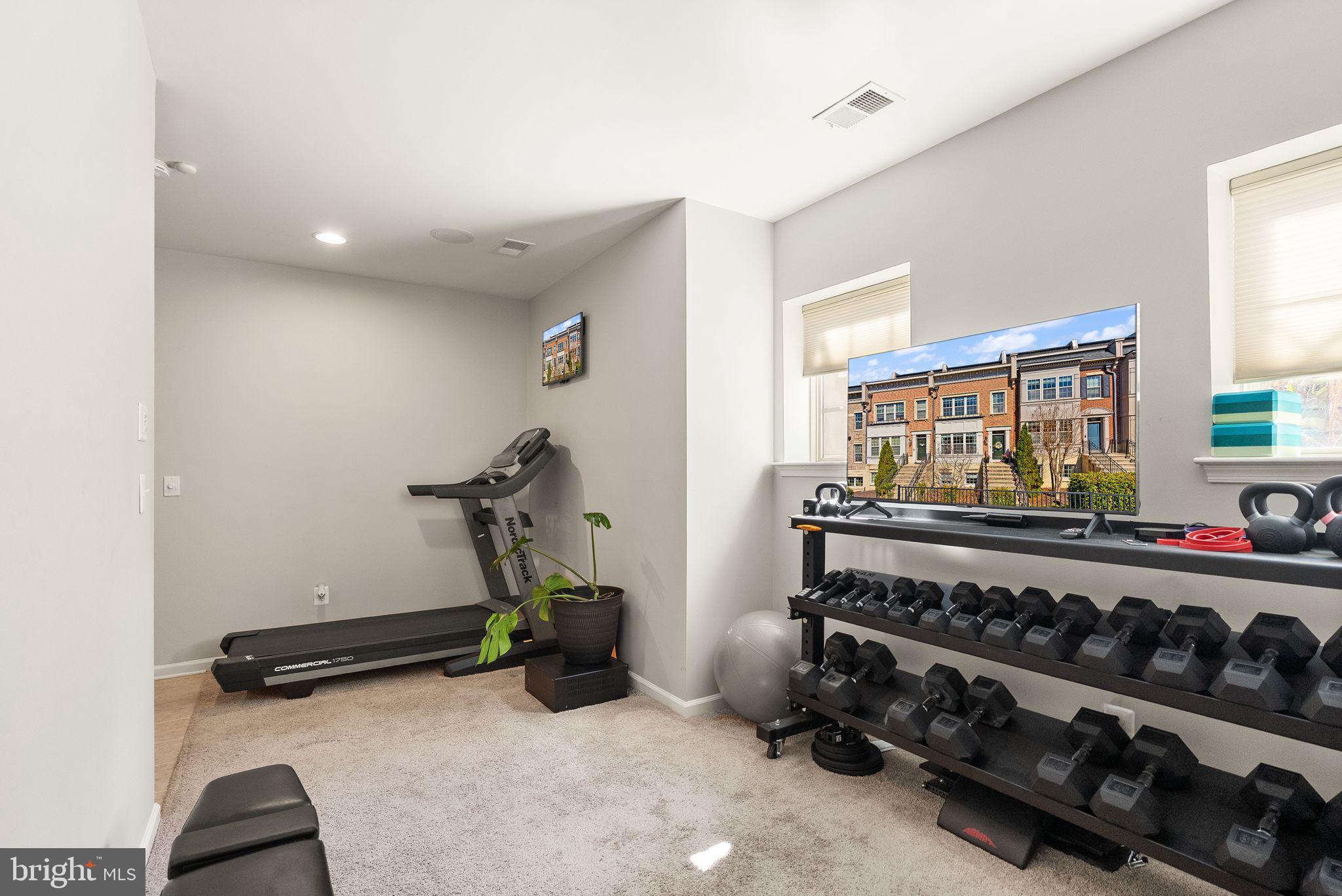 POTOMAC OVERLOOK CONDO - Residential