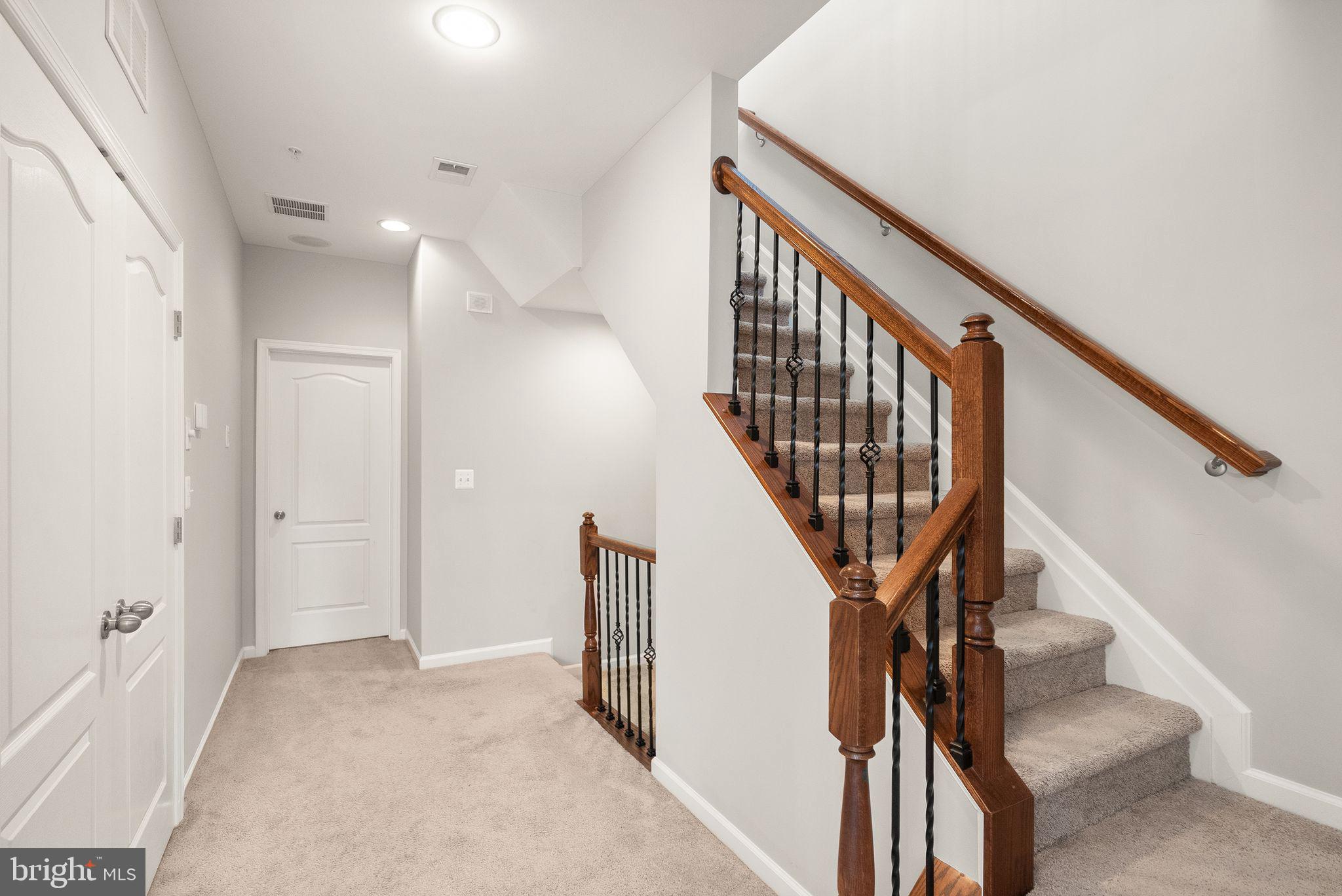 POTOMAC OVERLOOK CONDO - Residential