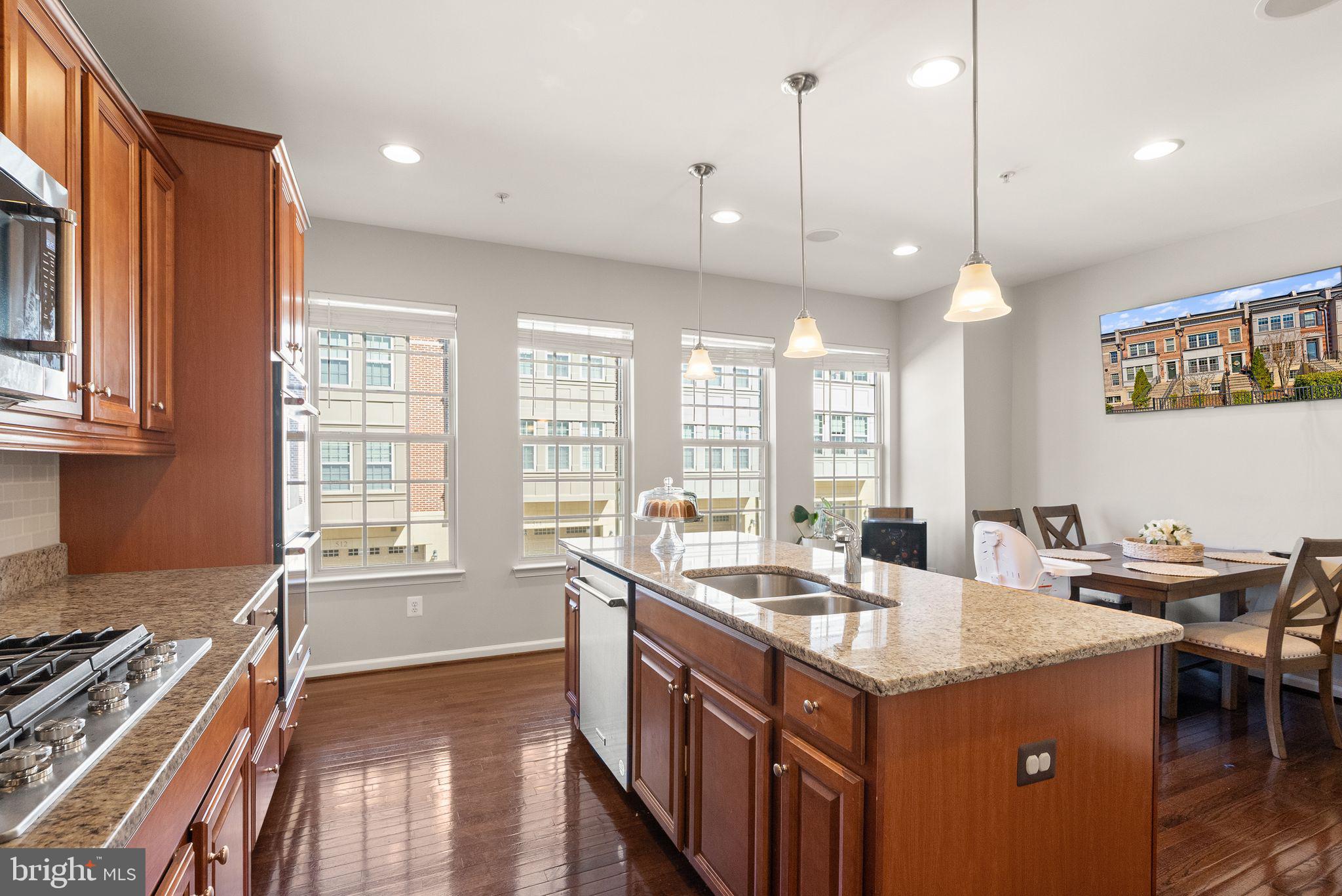 POTOMAC OVERLOOK CONDO - Residential
