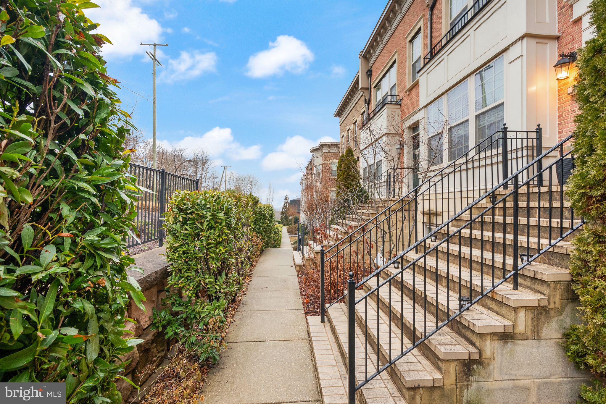 POTOMAC OVERLOOK CONDO - Residential