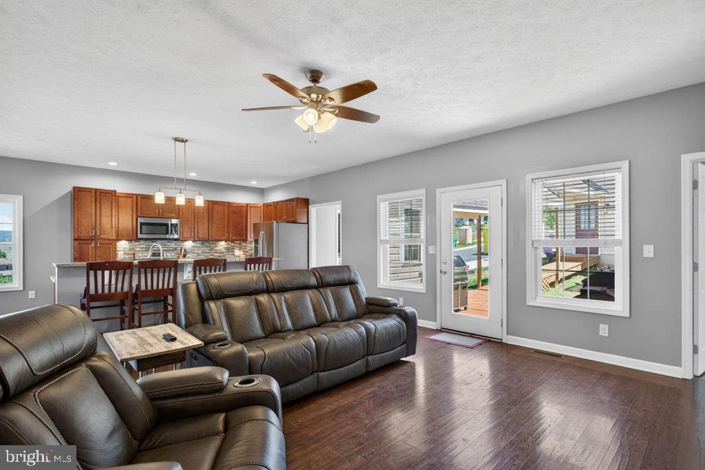 MOUNTAINEER HEIGHTS - Residential