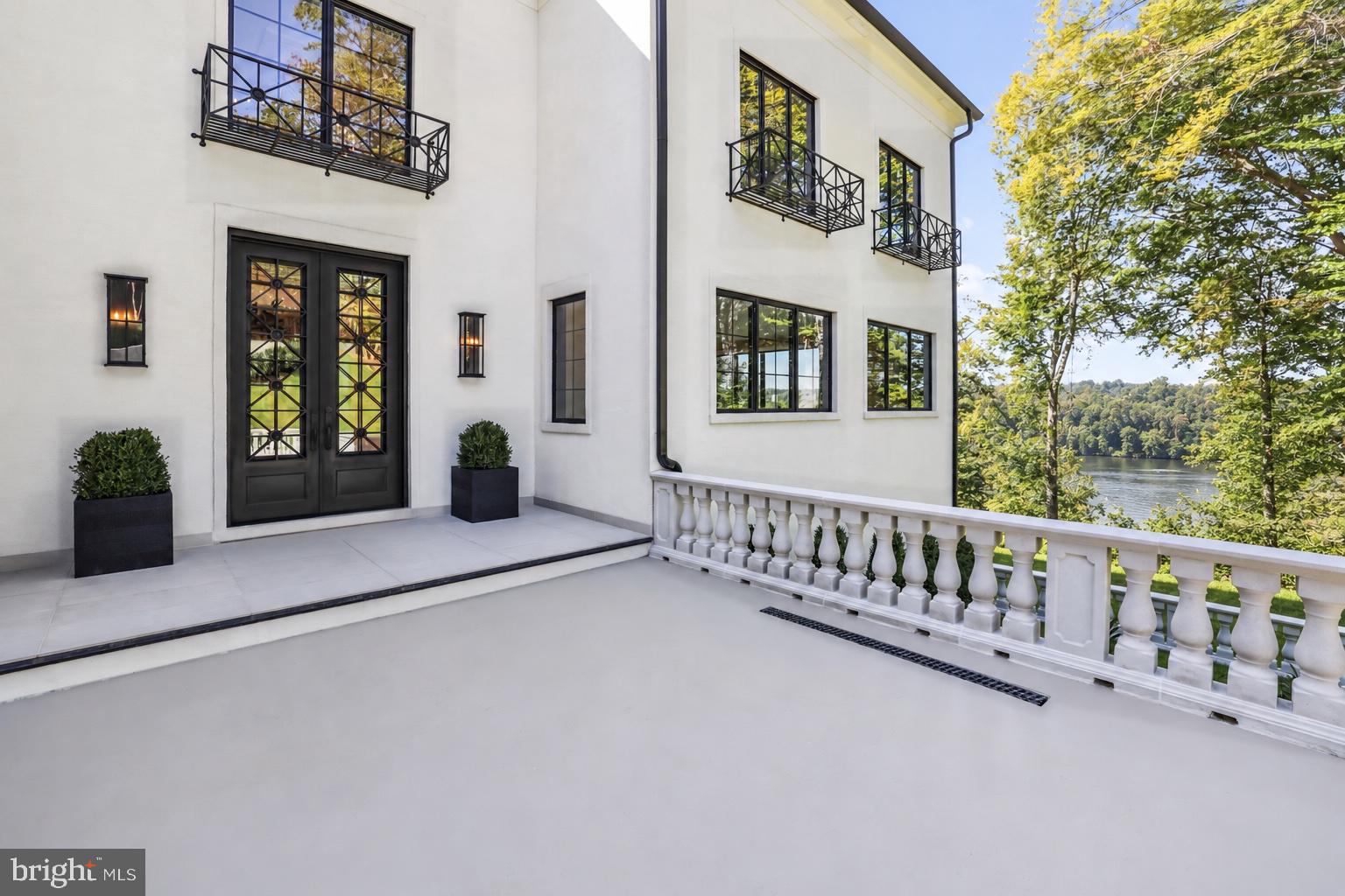 620 RIVERCREST DRIVE