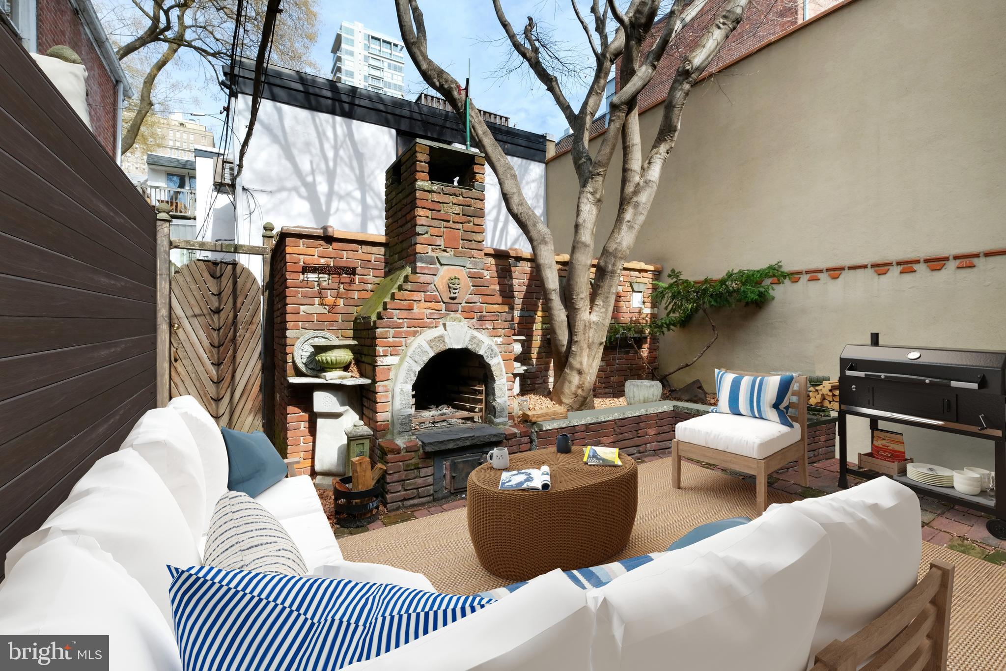 RITTENHOUSE SQUARE - Commercial Sale