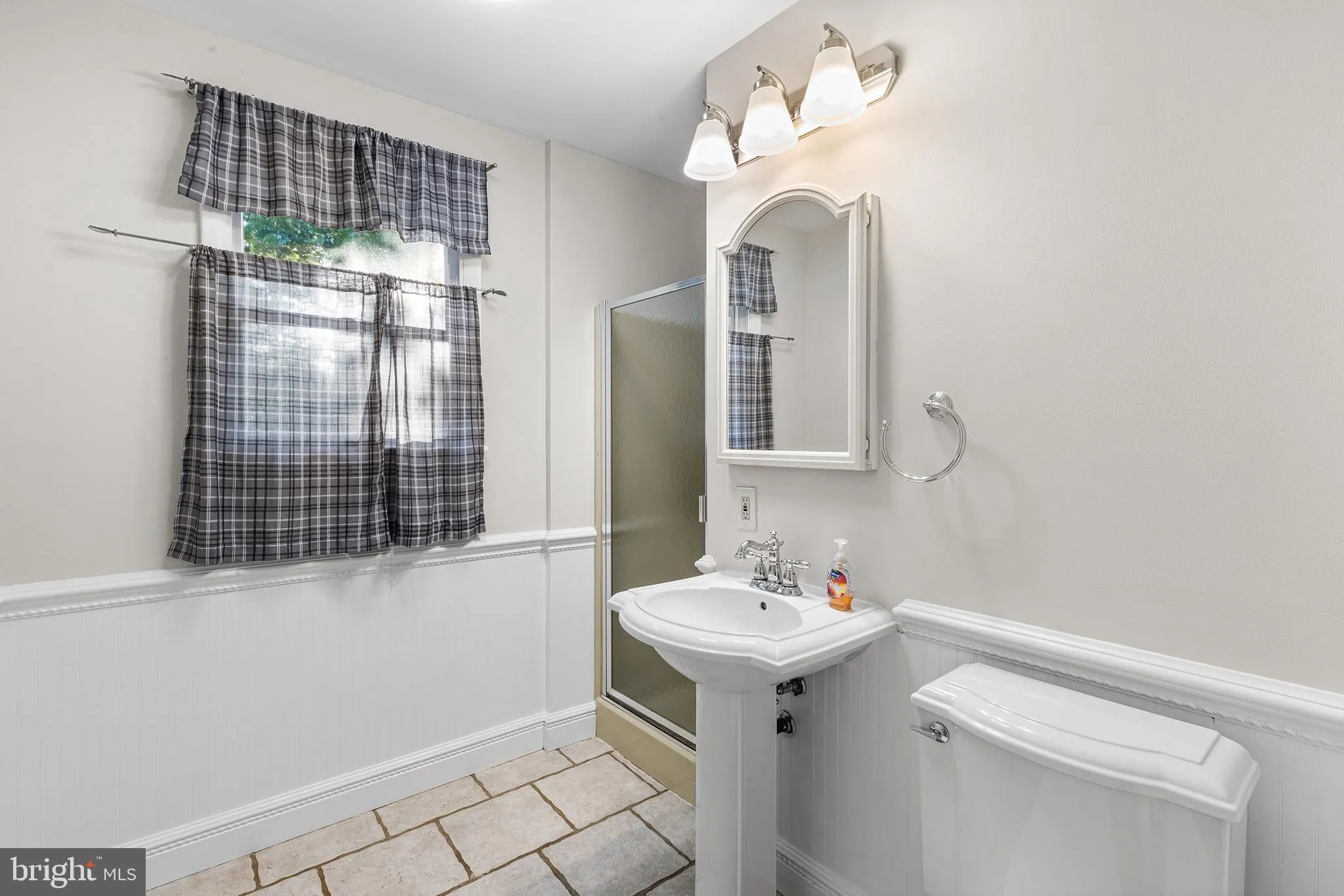 Upper Chichester, Pennsylvania 19061, United States, 3 Bedrooms Bedrooms, ,2 BathroomsBathrooms,Residential,Active,178988