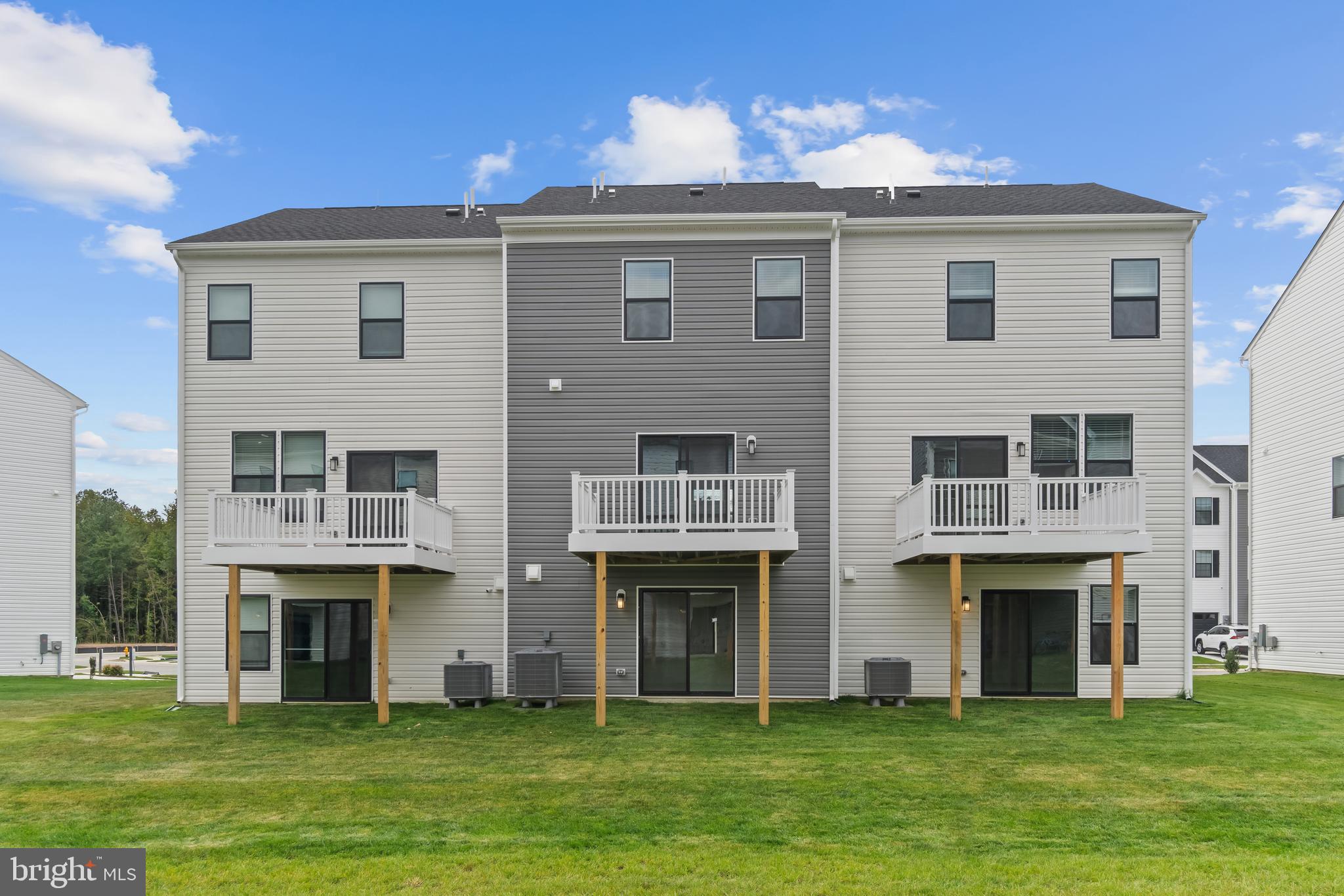 PINEGROVE - Residential