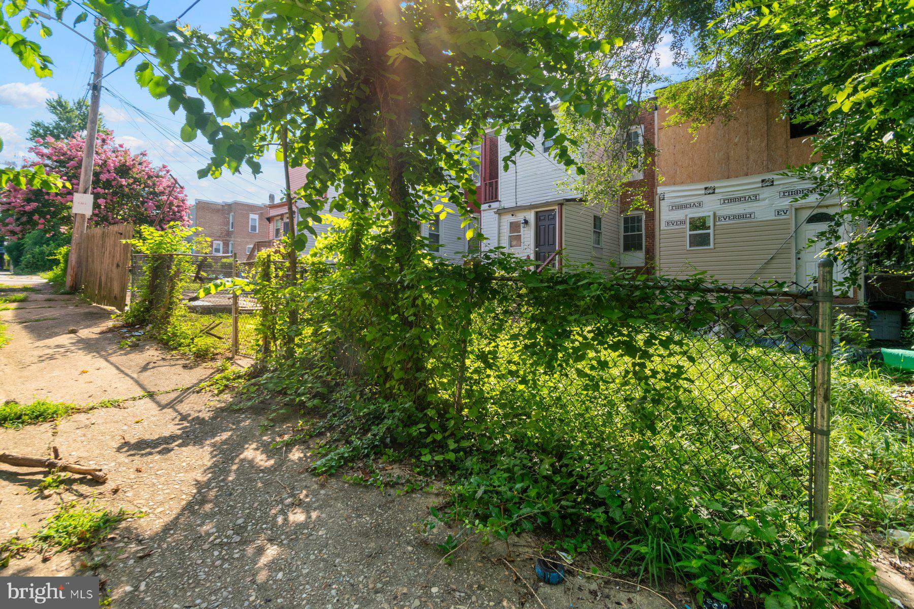 PARK CIRCLE - Residential