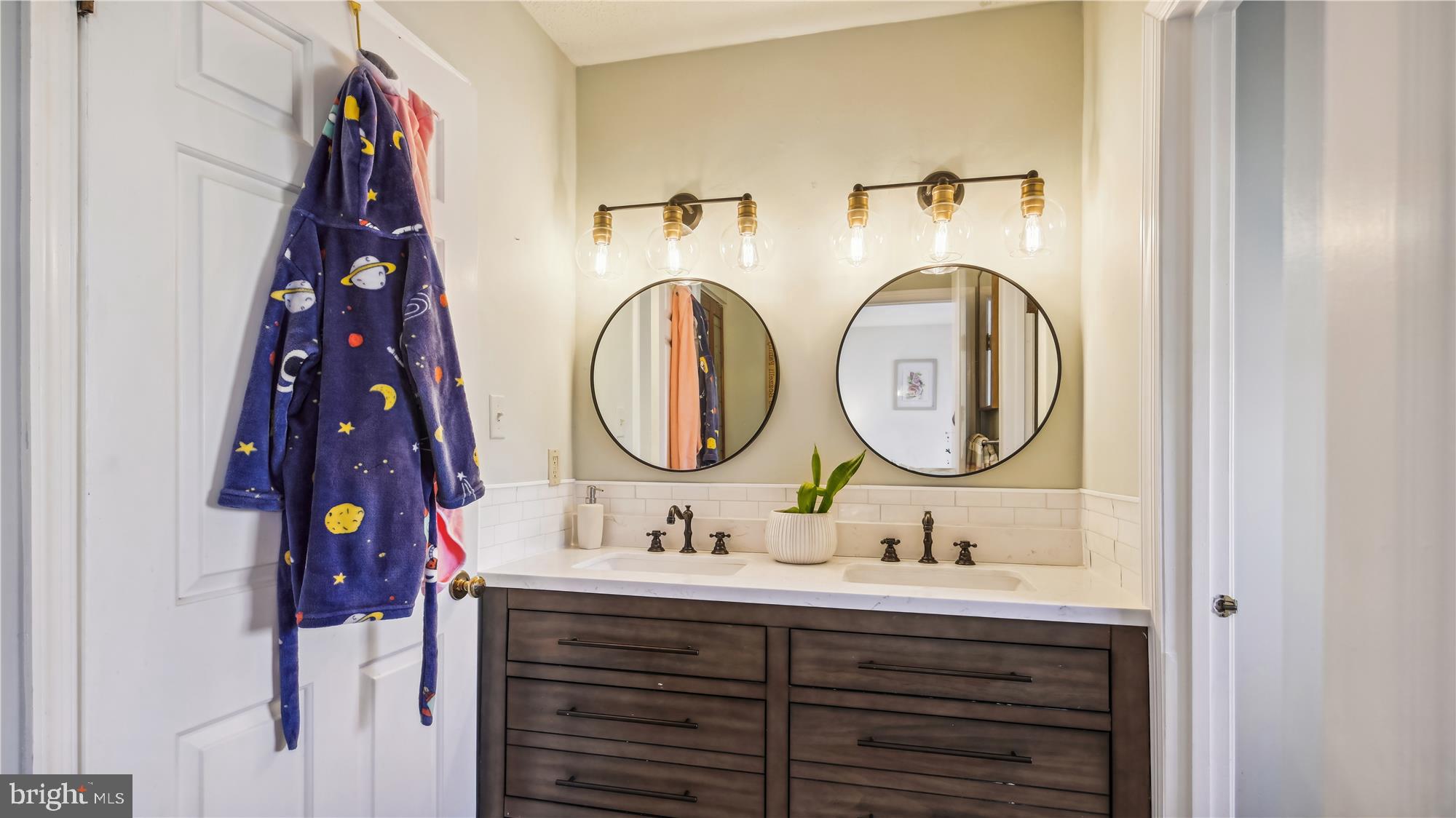 MONTCLAIR - Residential