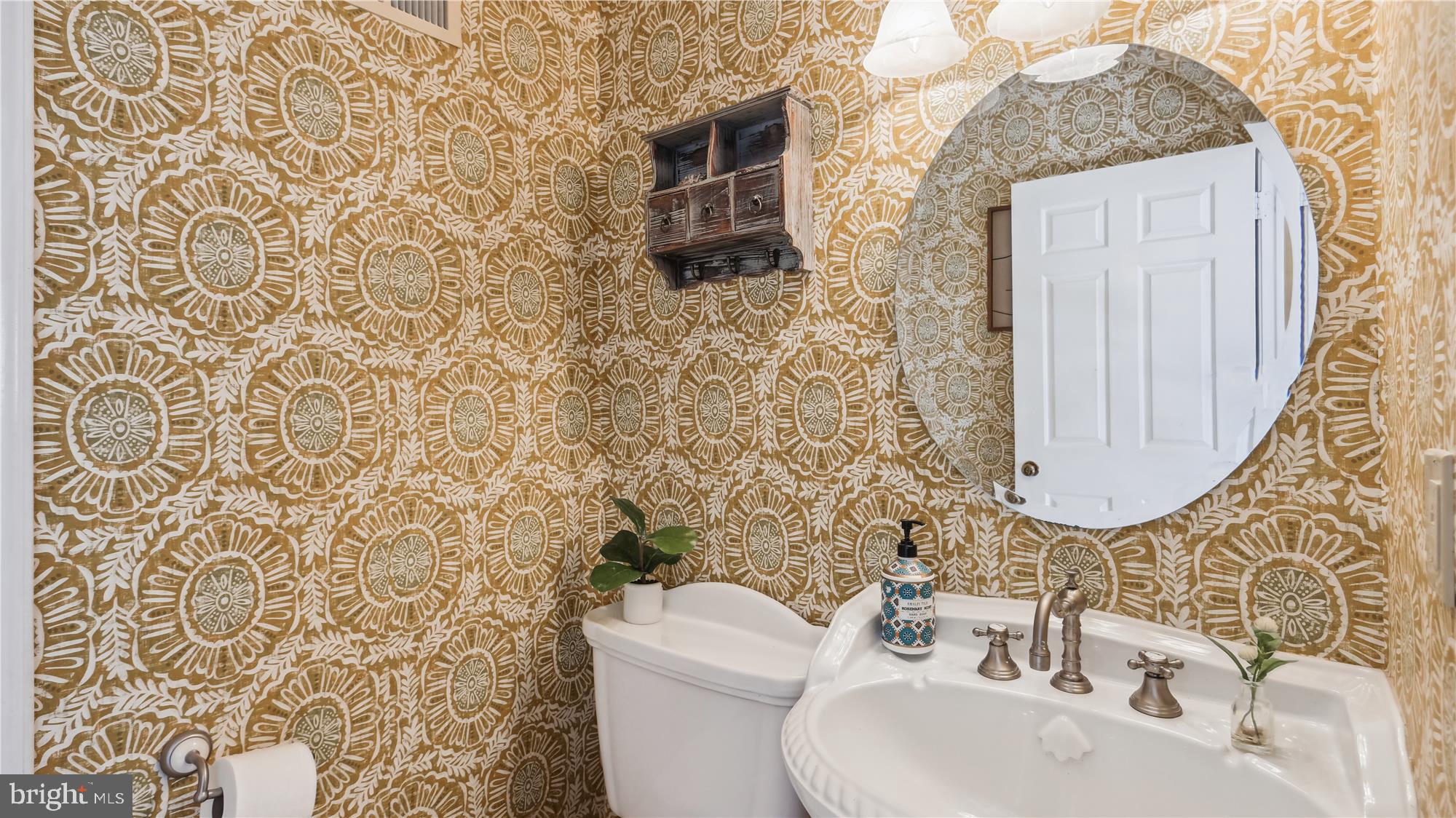 MONTCLAIR - Residential