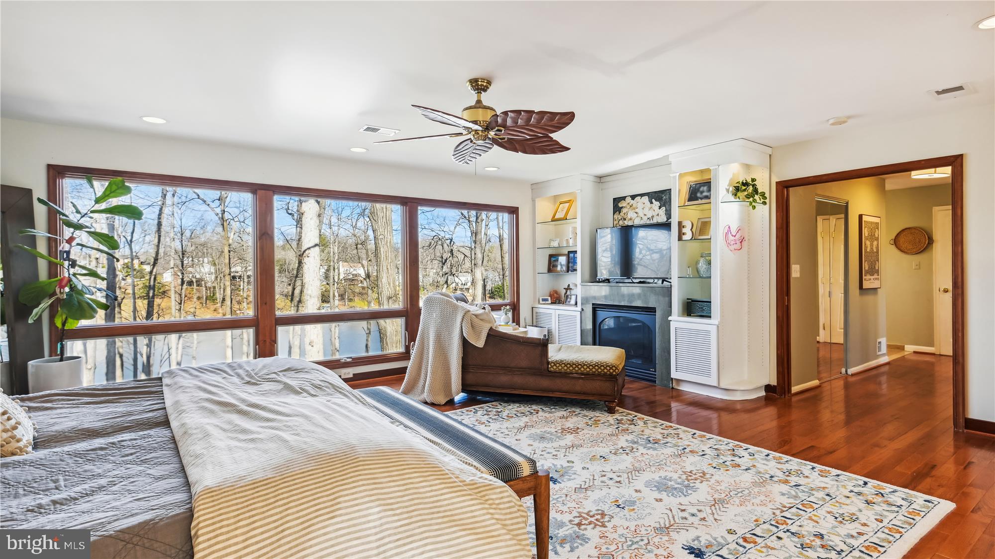 MONTCLAIR - Residential