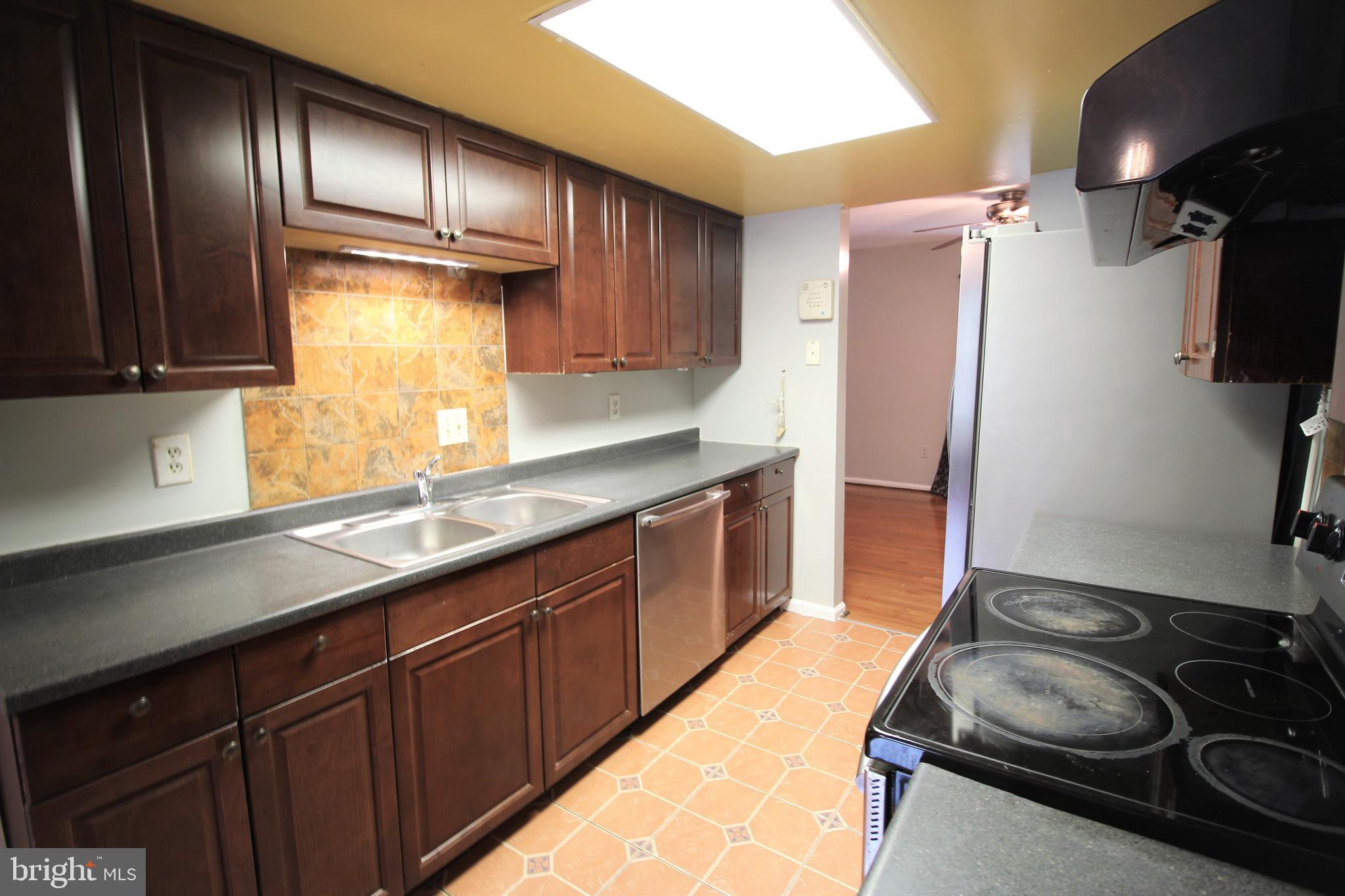 SHANNON STATION - Residential Lease