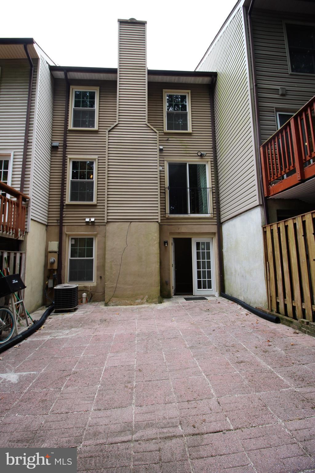 SHANNON STATION - Residential Lease