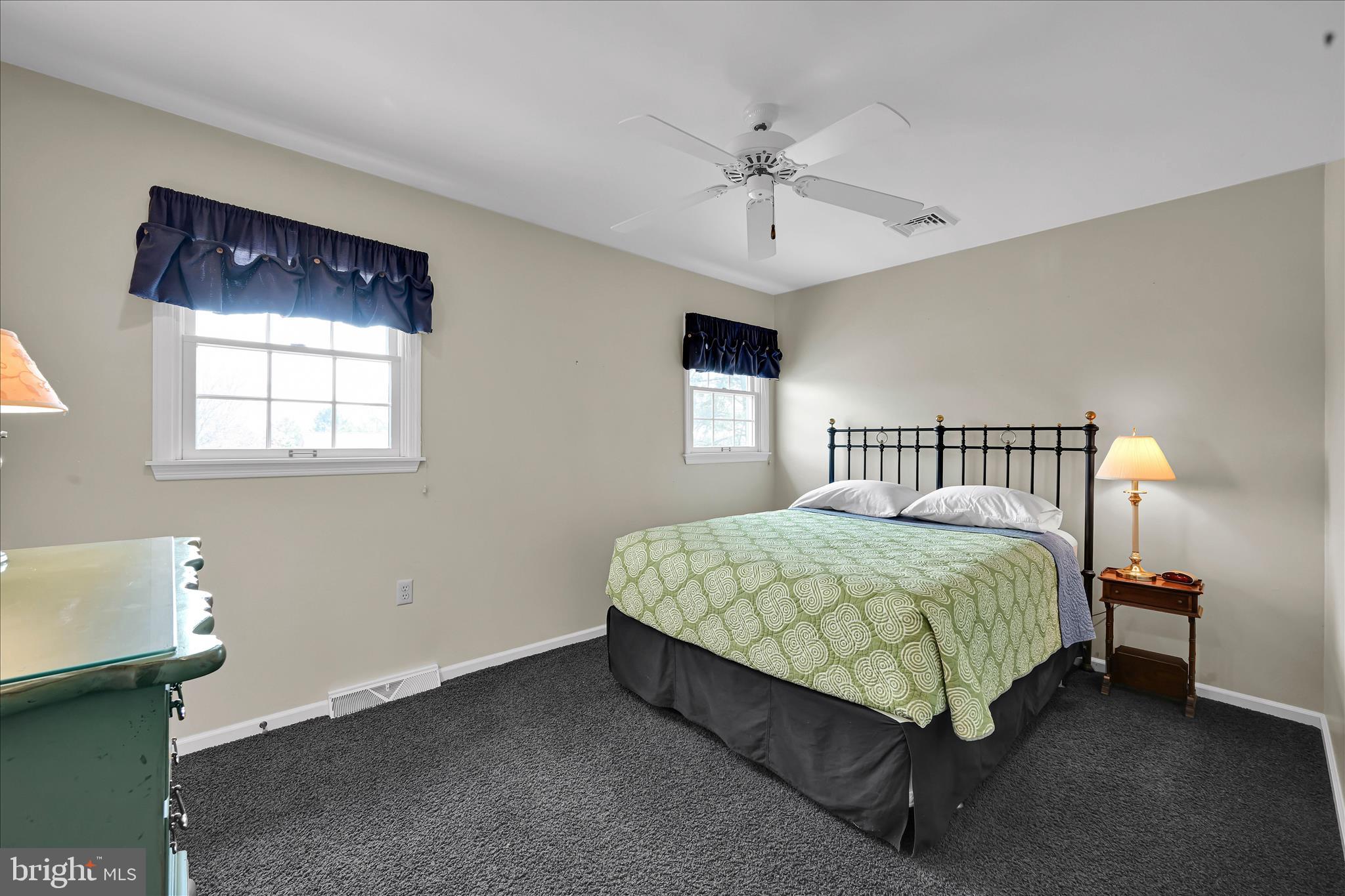 HI VIEW ESTATES - Residential