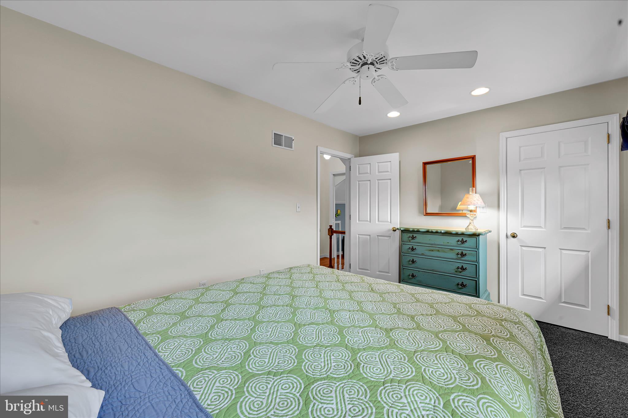 HI VIEW ESTATES - Residential