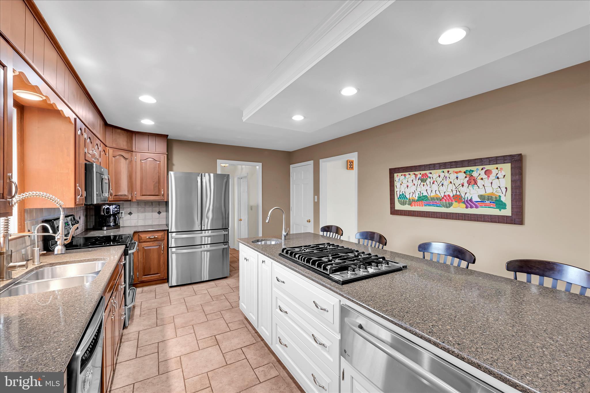 HI VIEW ESTATES - Residential