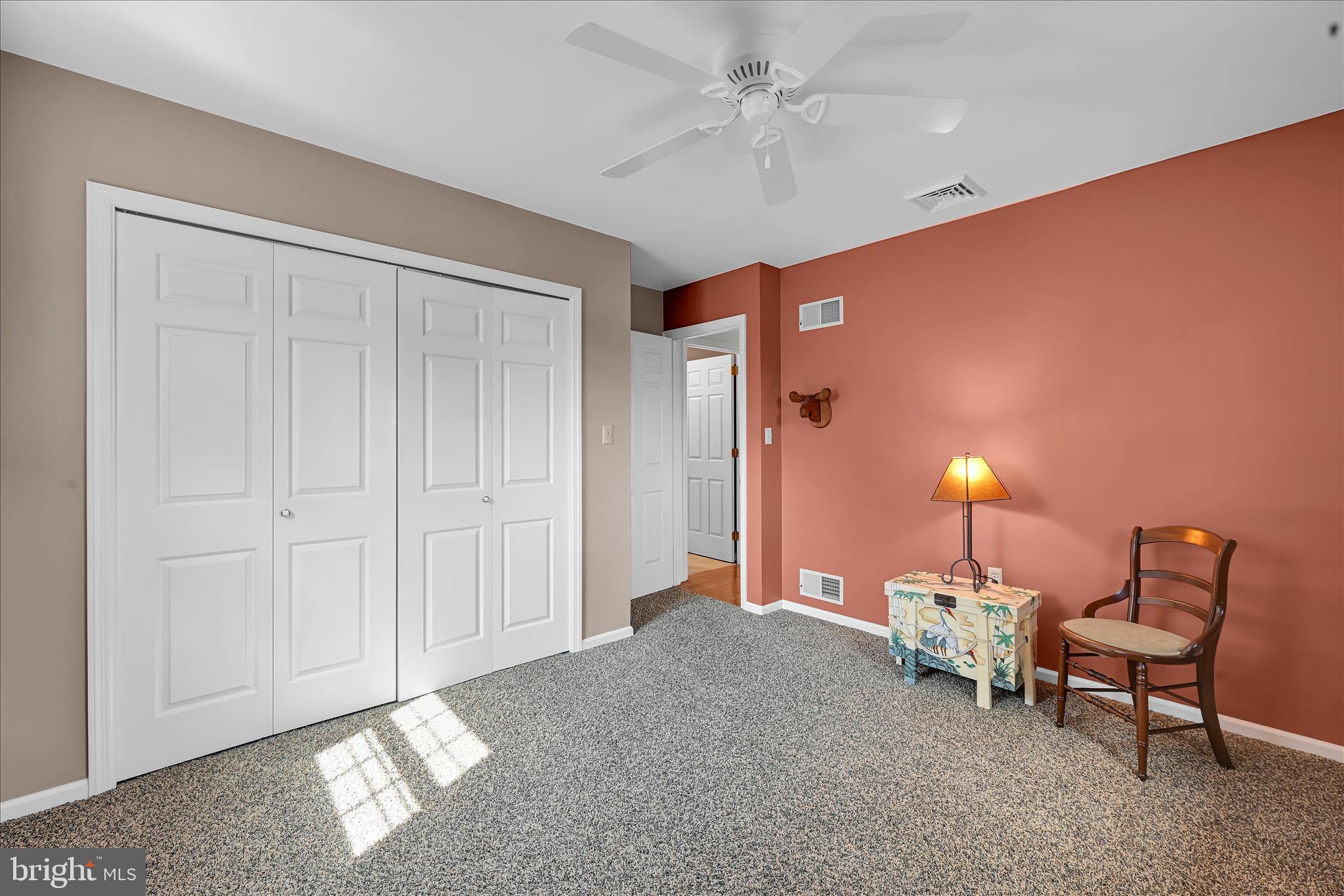 HI VIEW ESTATES - Residential