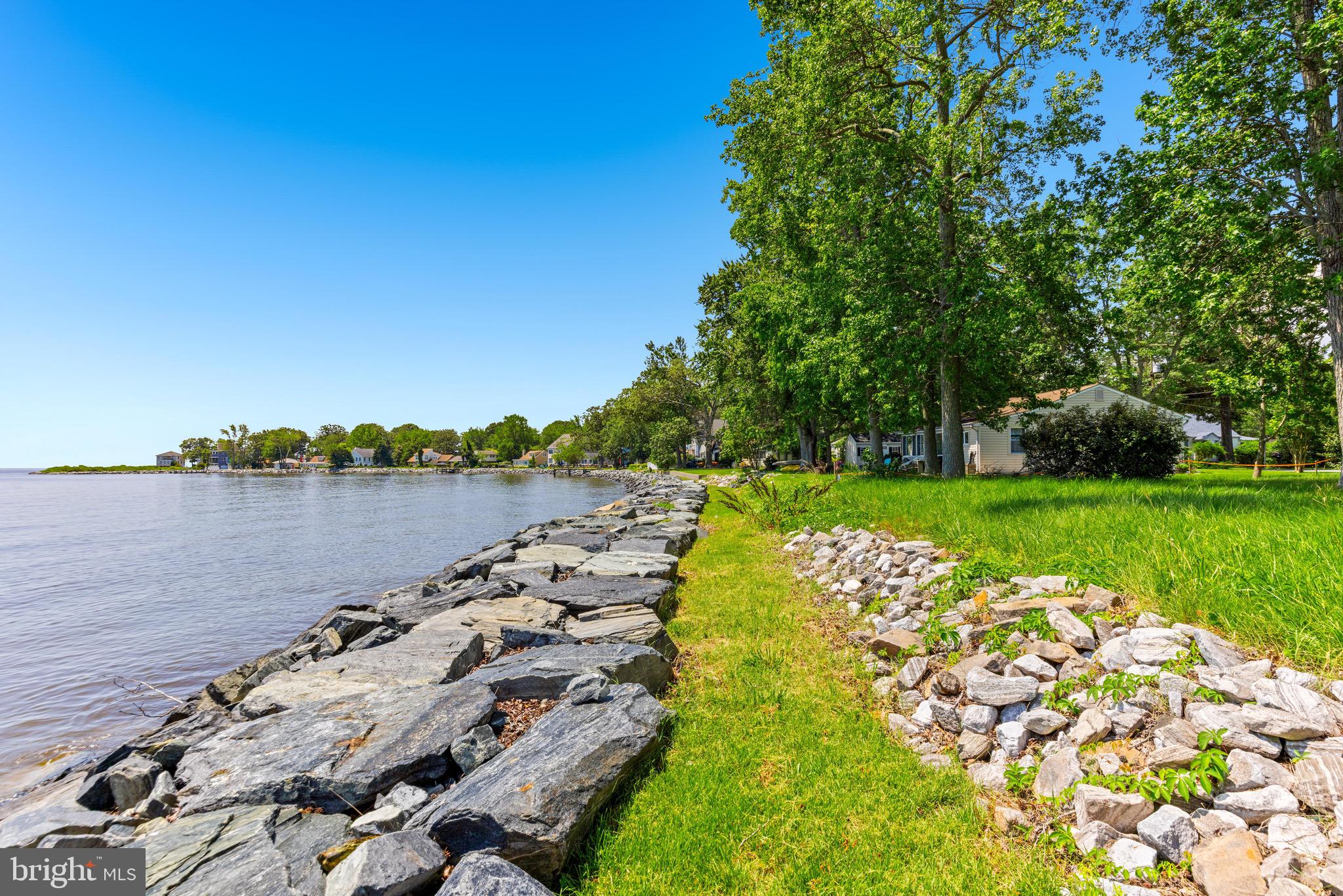 COLUMBIA BEACH - Residential