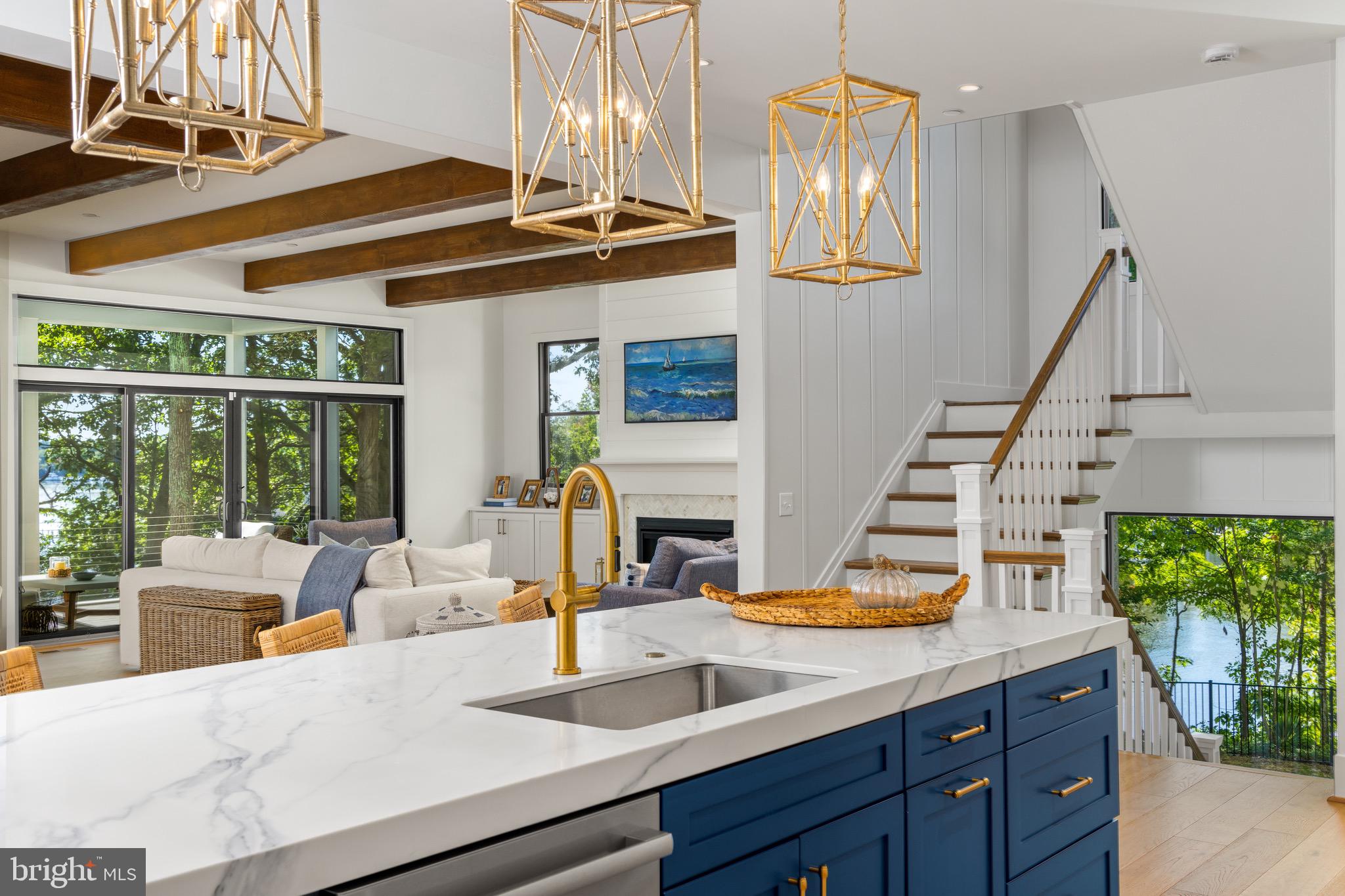 COLUMBIA BEACH - Residential