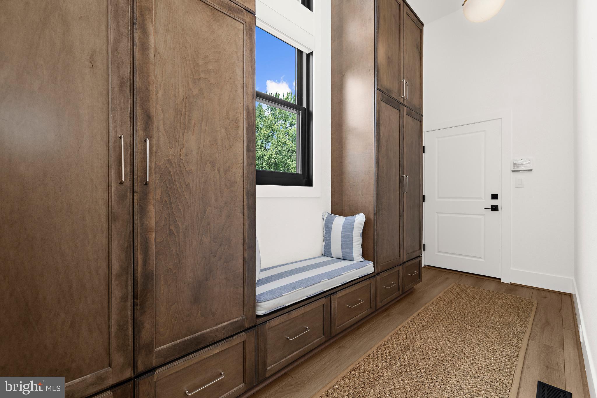 COLUMBIA BEACH - Residential