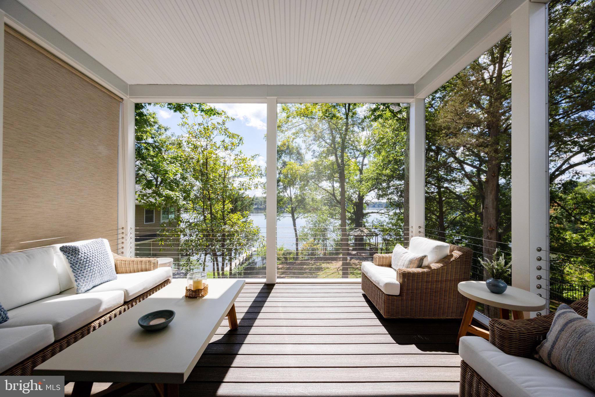 COLUMBIA BEACH - Residential