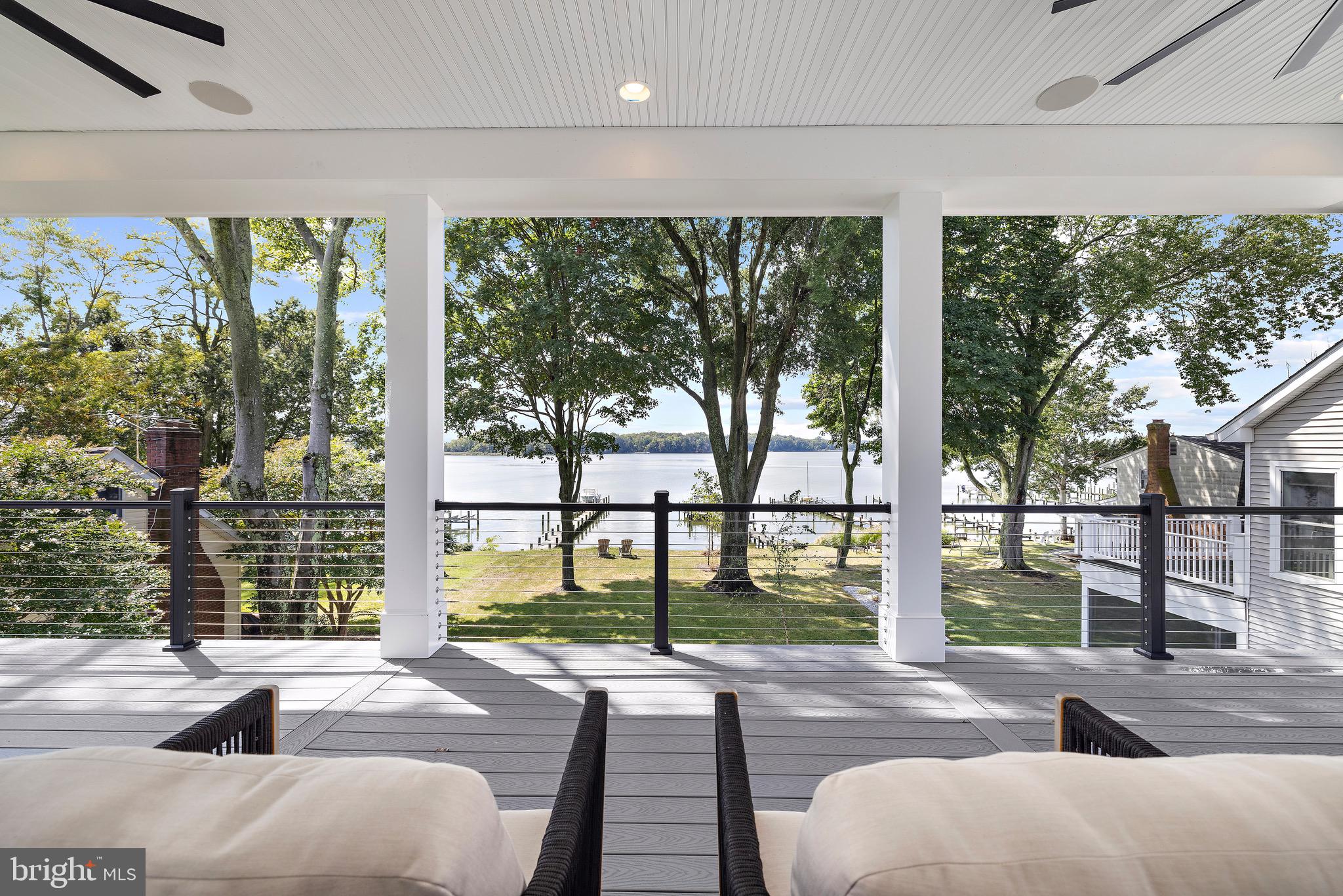 COLUMBIA BEACH - Residential