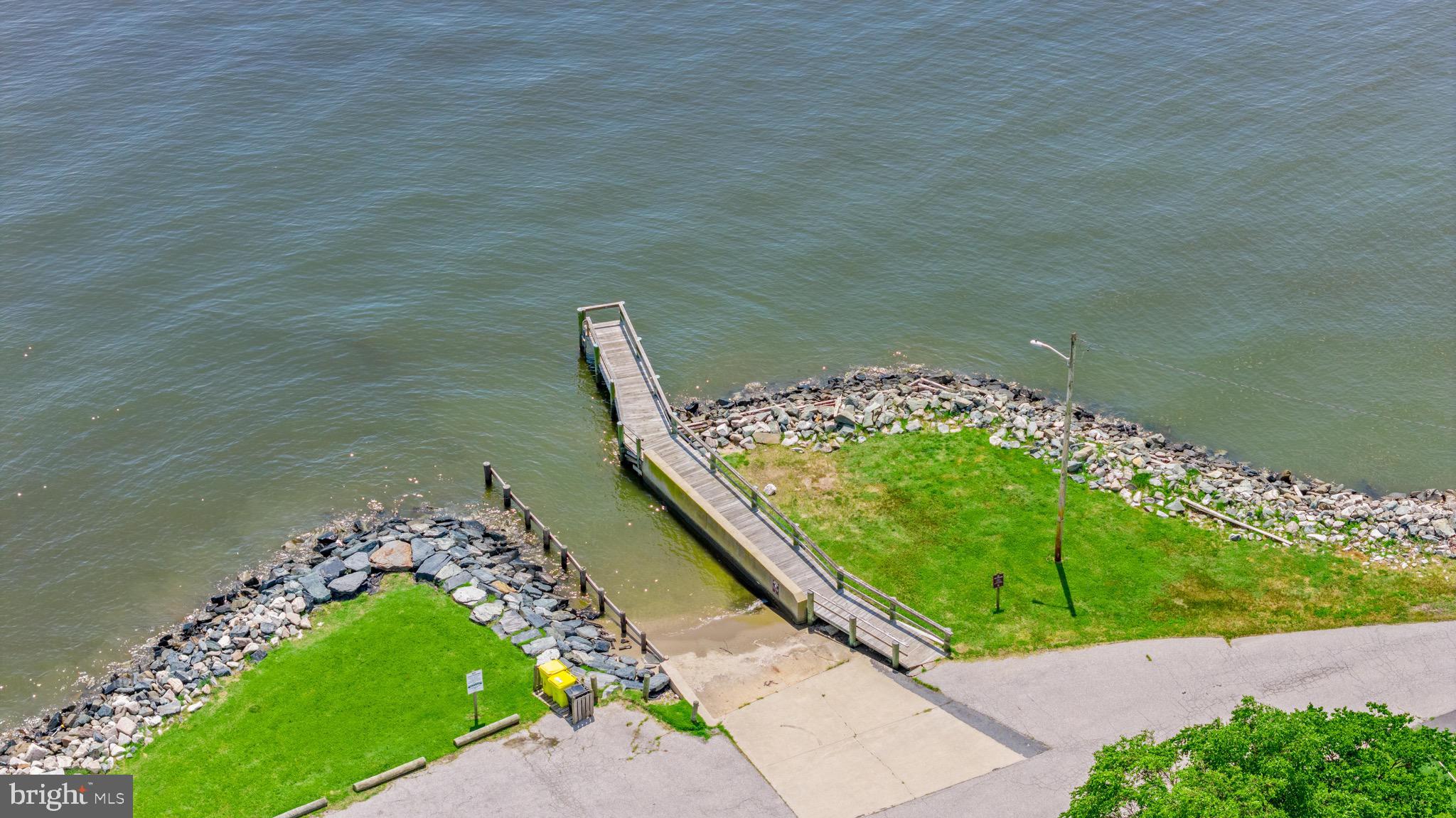 COLUMBIA BEACH - Residential