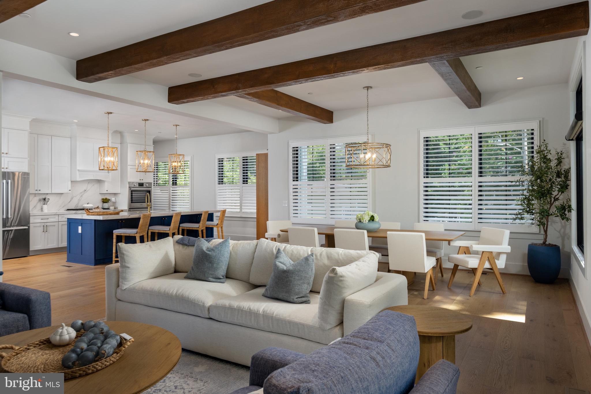 COLUMBIA BEACH - Residential