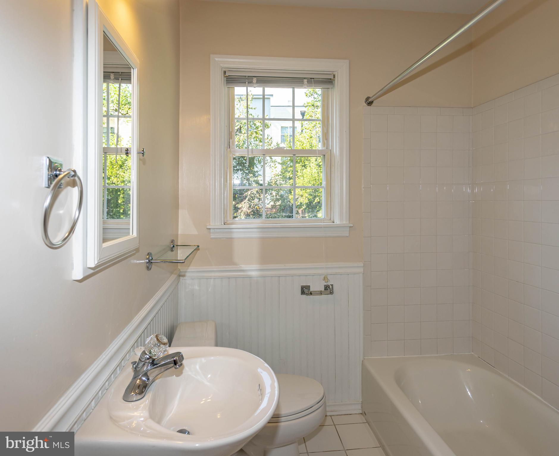 TOWSON PARK - Residential Lease