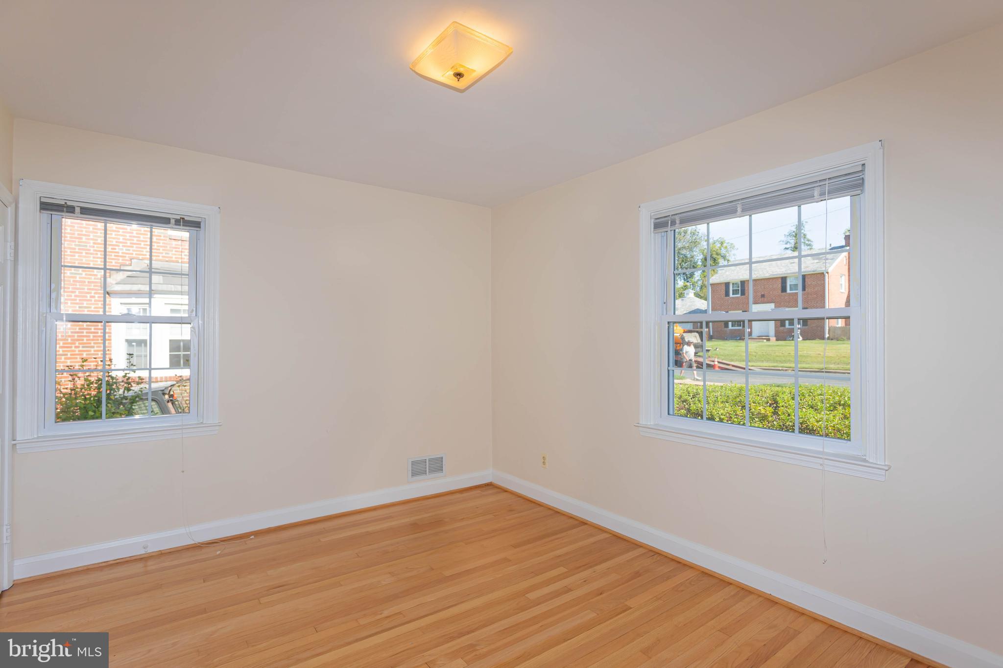 TOWSON PARK - Residential Lease