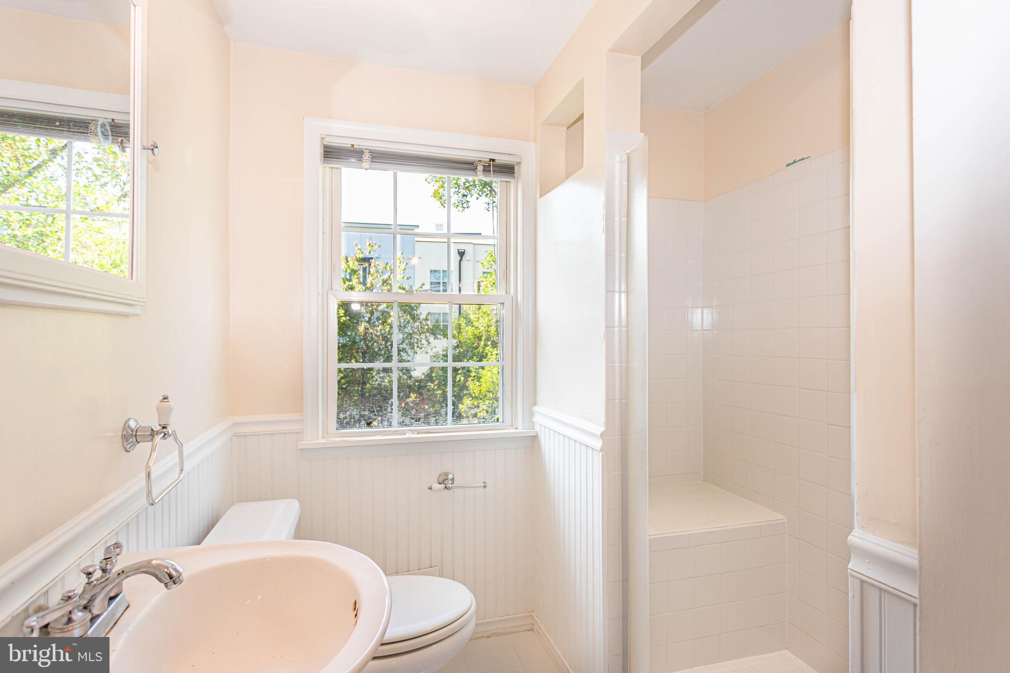 TOWSON PARK - Residential Lease