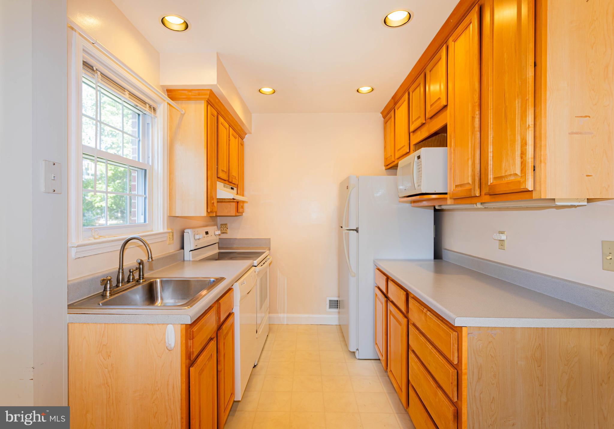 TOWSON PARK - Residential Lease