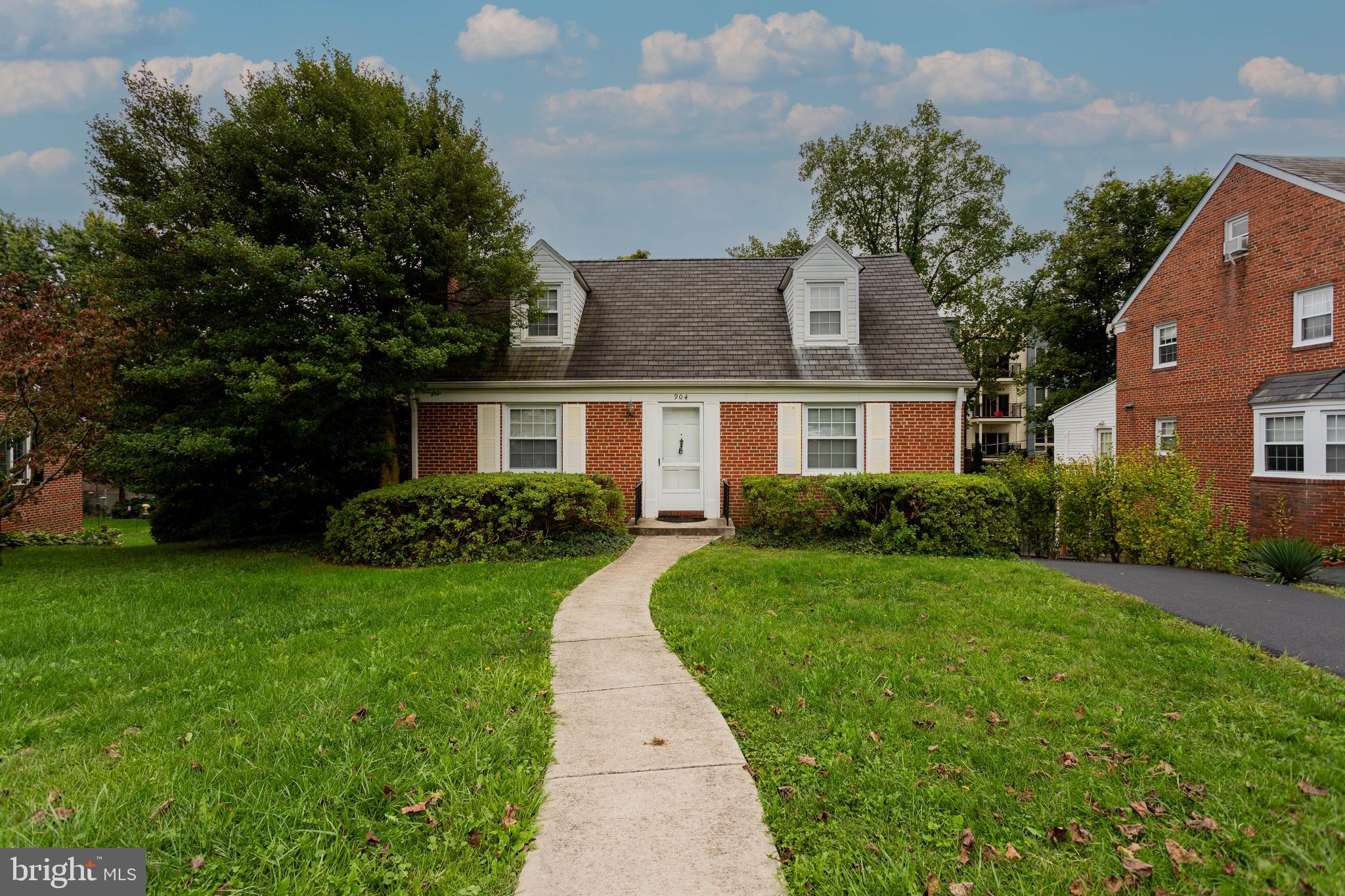 TOWSON PARK - Residential Lease