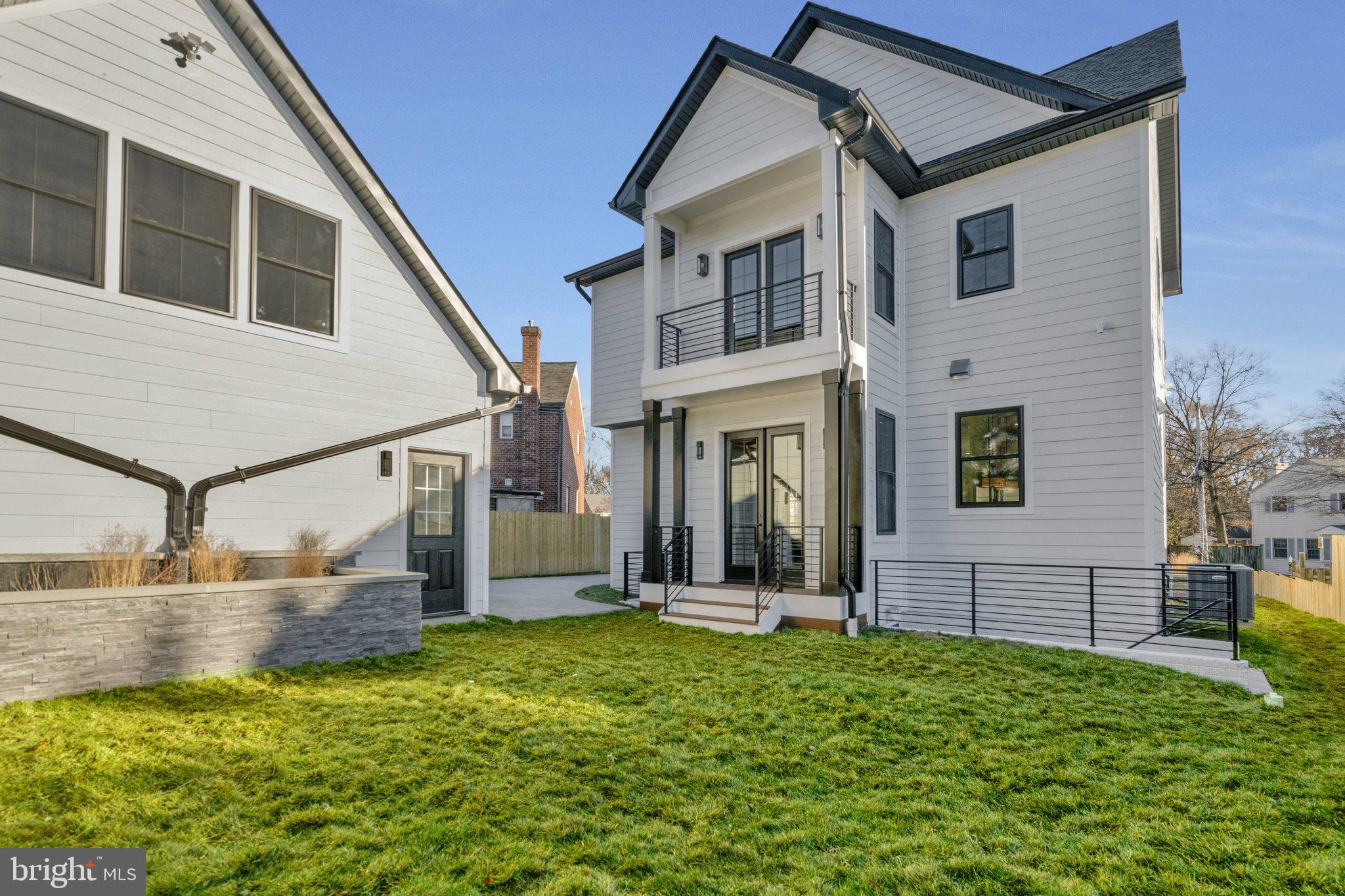 ARLINGTON FOREST - Residential