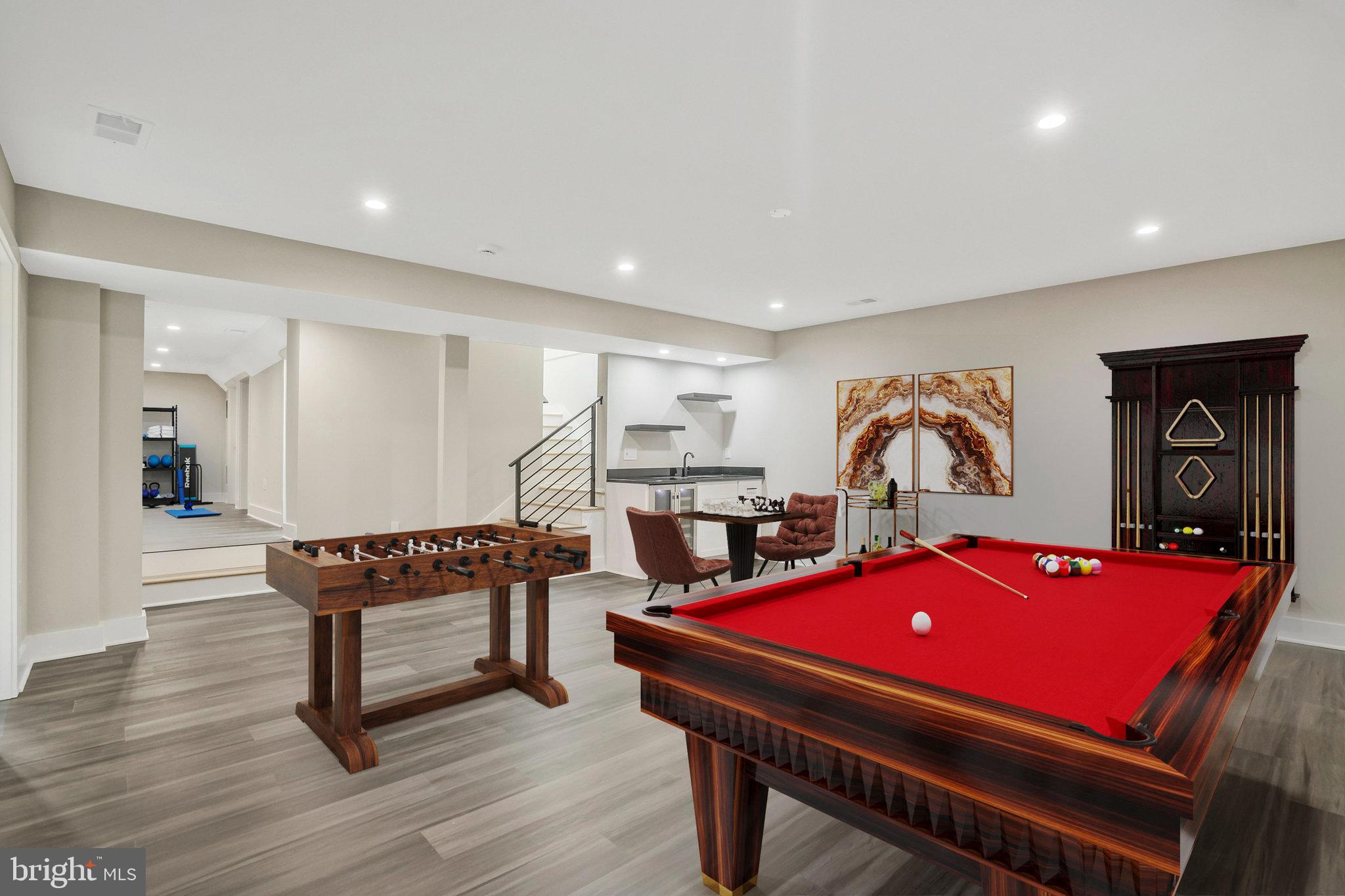 ARLINGTON FOREST - Residential