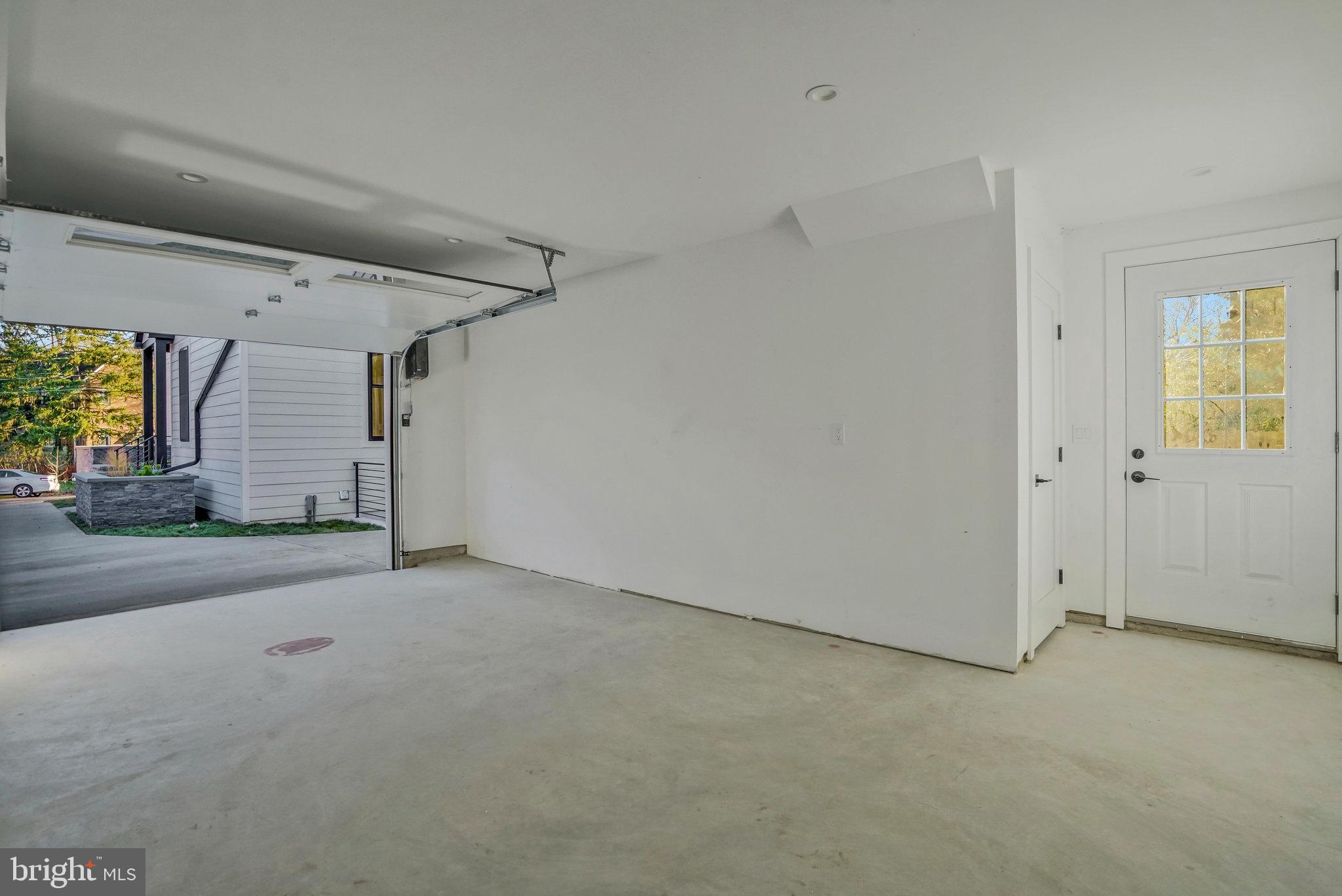 ARLINGTON FOREST - Residential