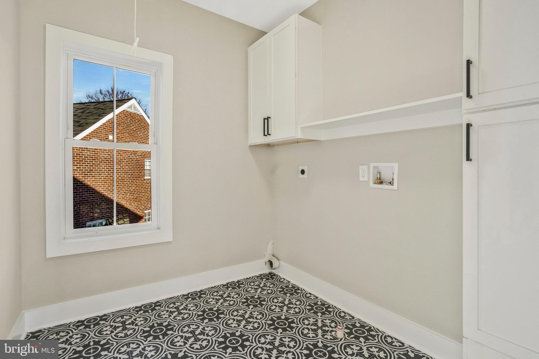 ARLINGTON FOREST - Residential