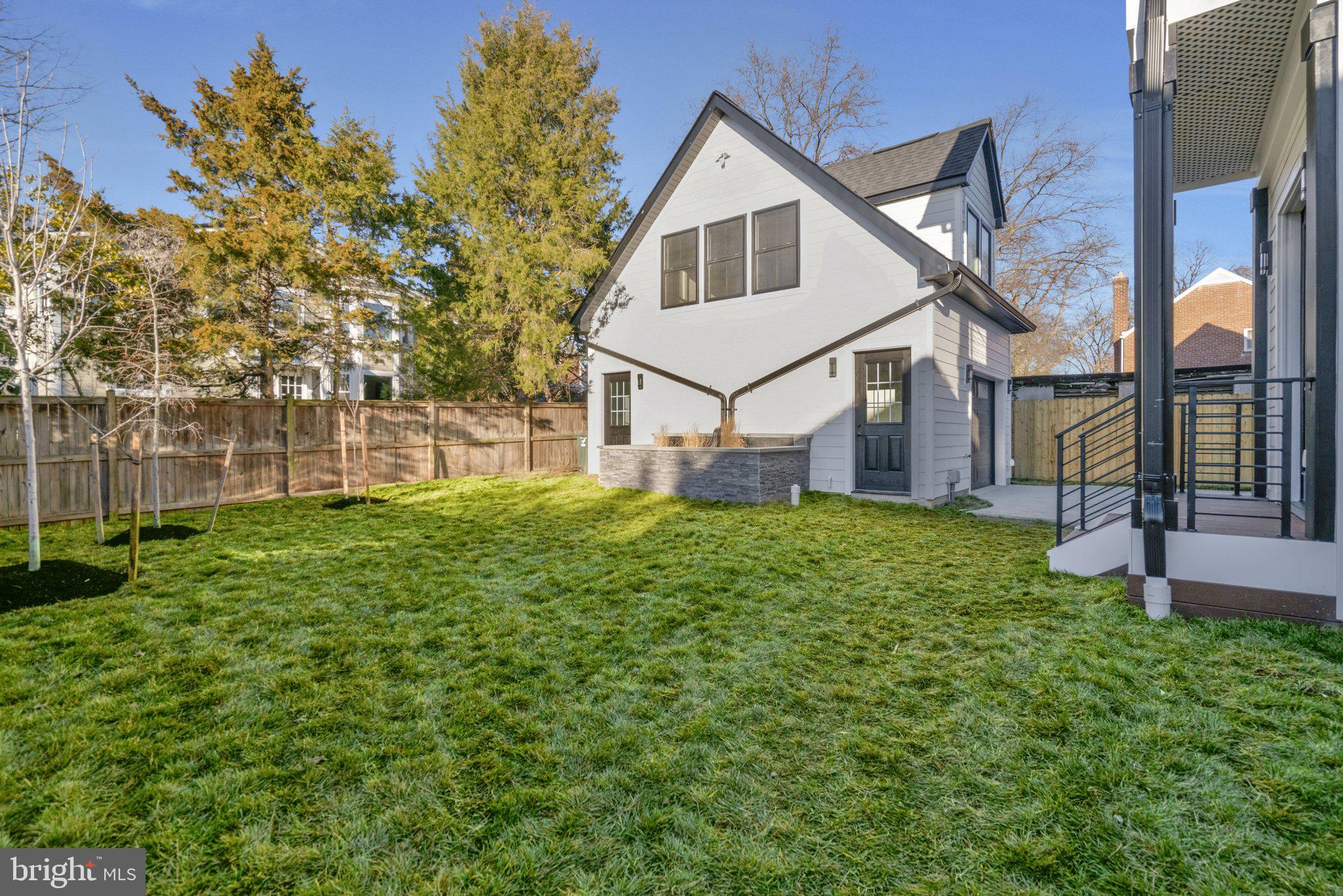 ARLINGTON FOREST - Residential