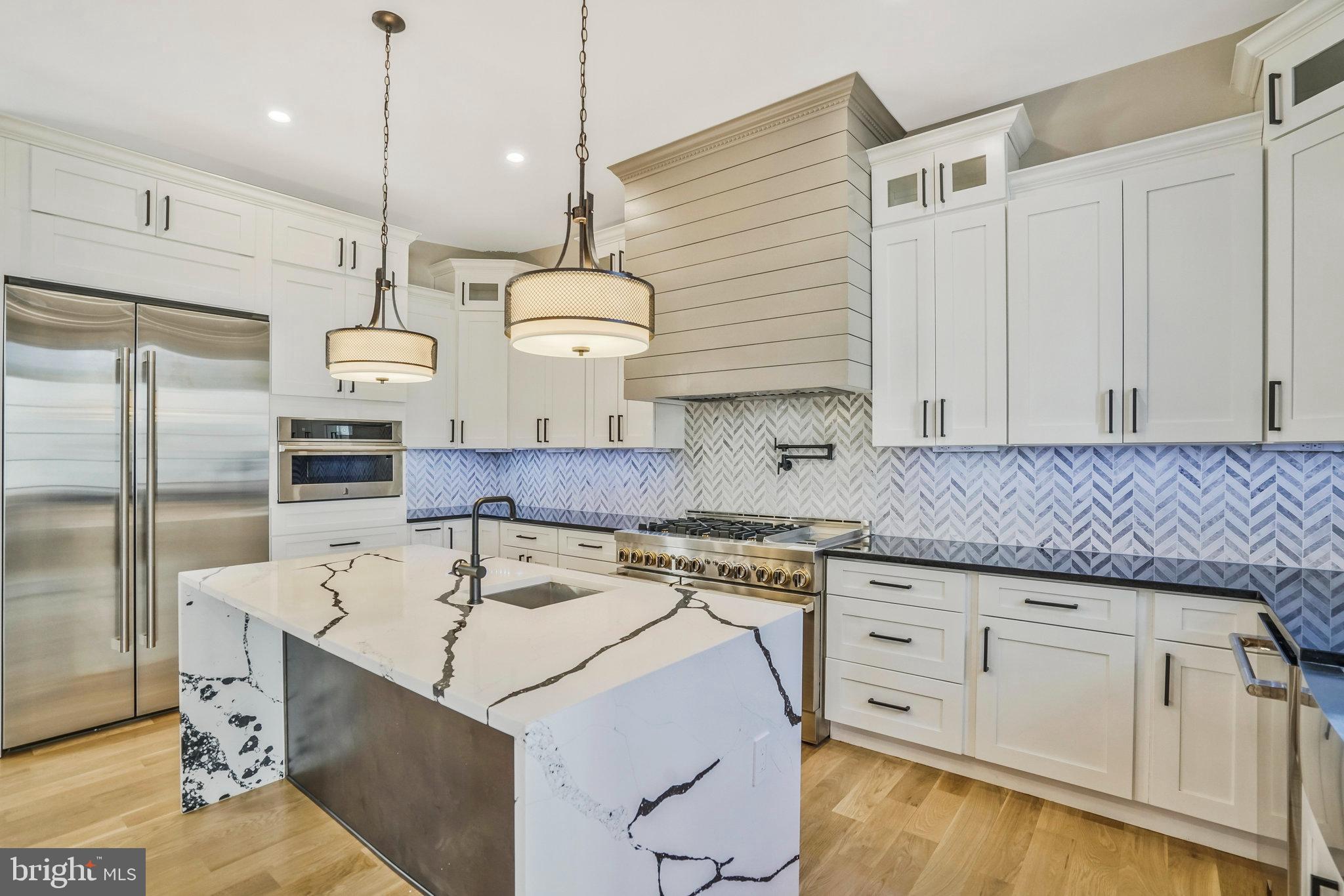 ARLINGTON FOREST - Residential