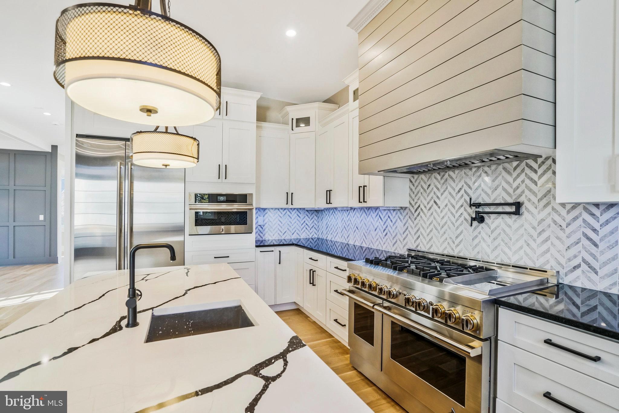 ARLINGTON FOREST - Residential