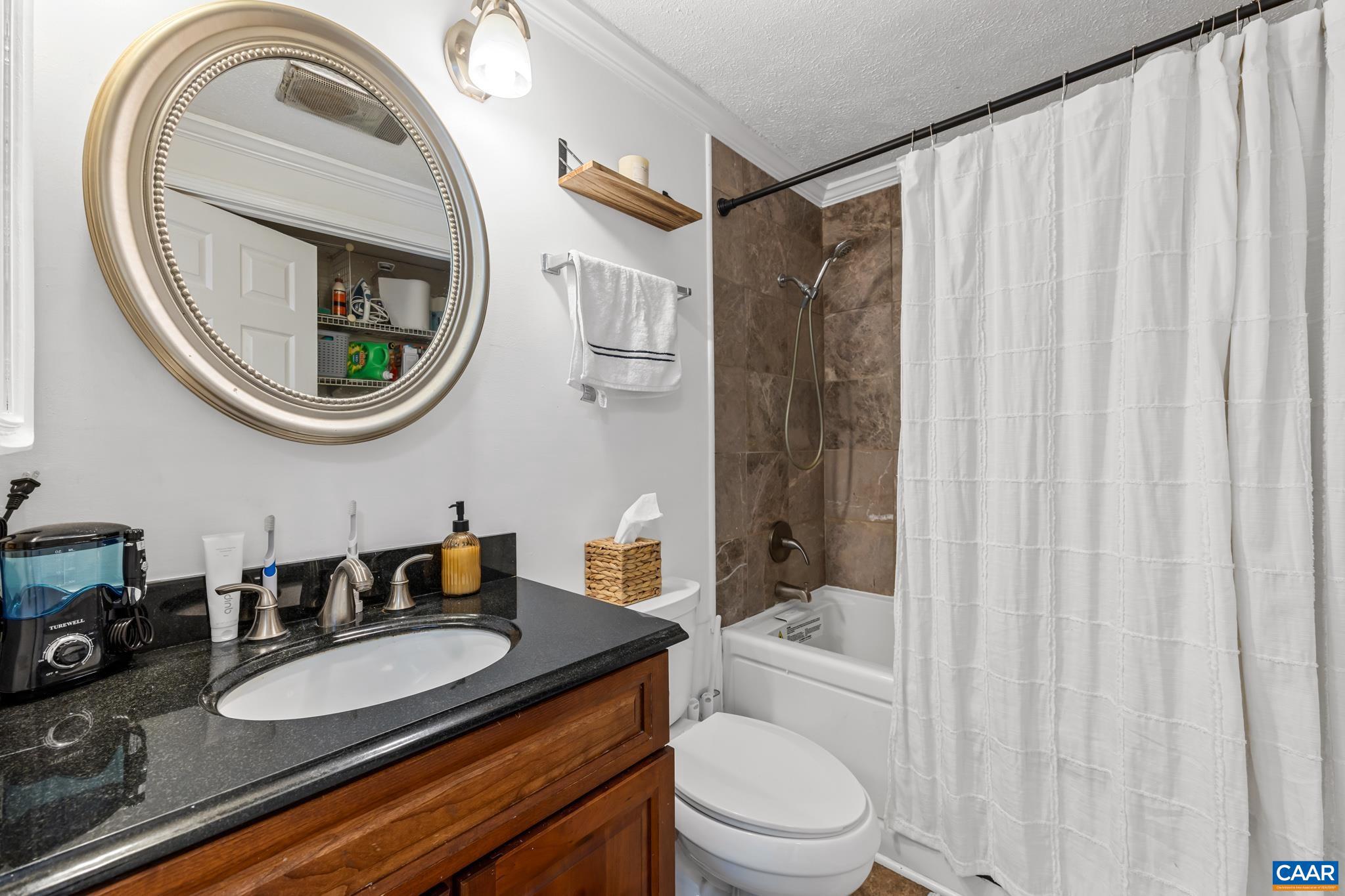 MONTREAL VILLAGE - Residential