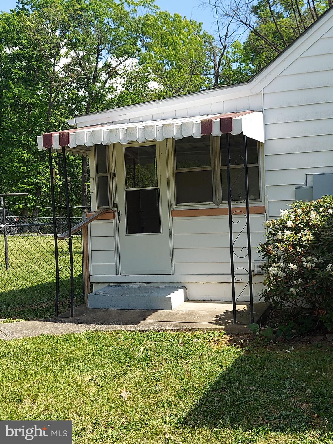 1872 STRASBURG ROAD
