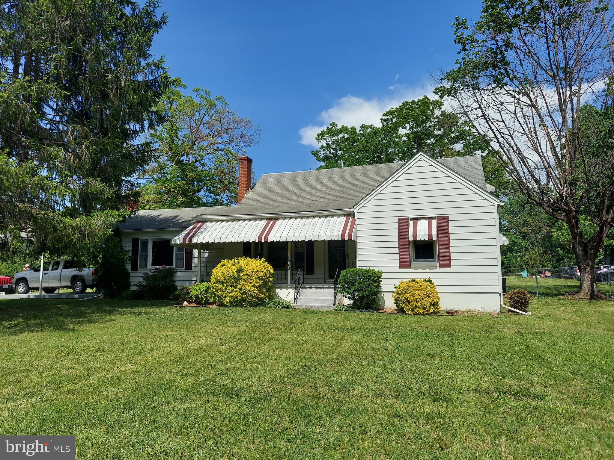 1872 STRASBURG ROAD