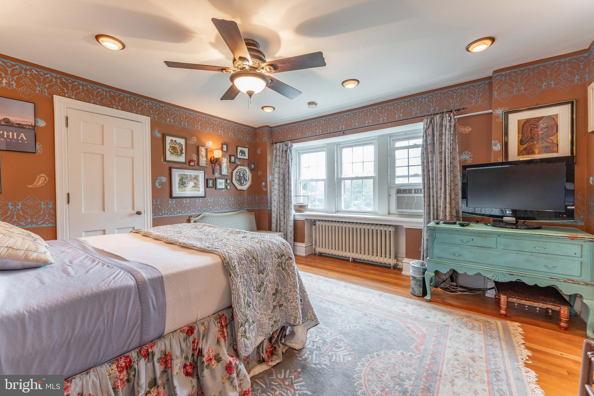 GULPH MILLS VIL - Residential