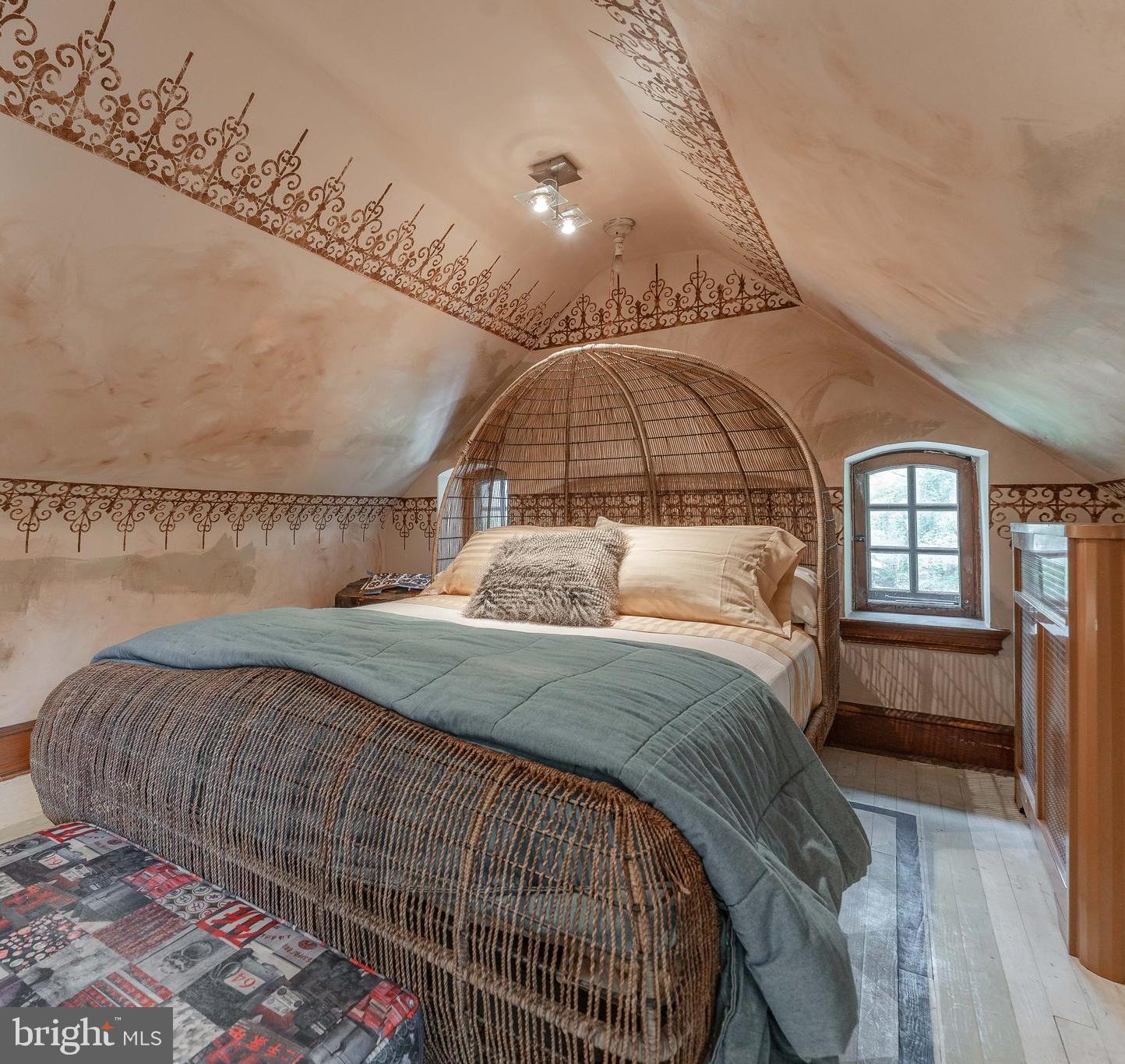 GULPH MILLS VIL - Residential