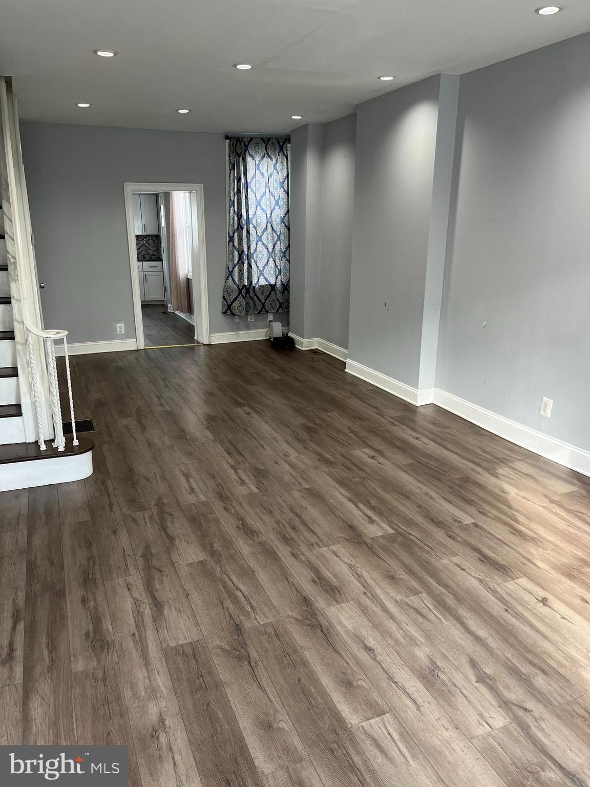 BRIDESBURG - Residential