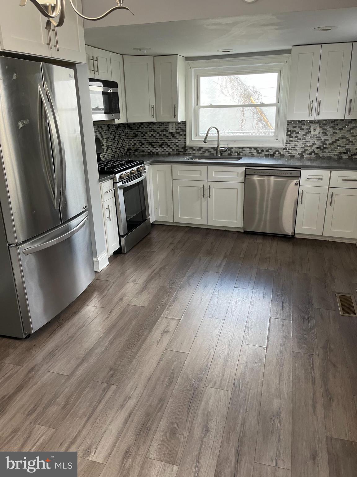 BRIDESBURG - Residential