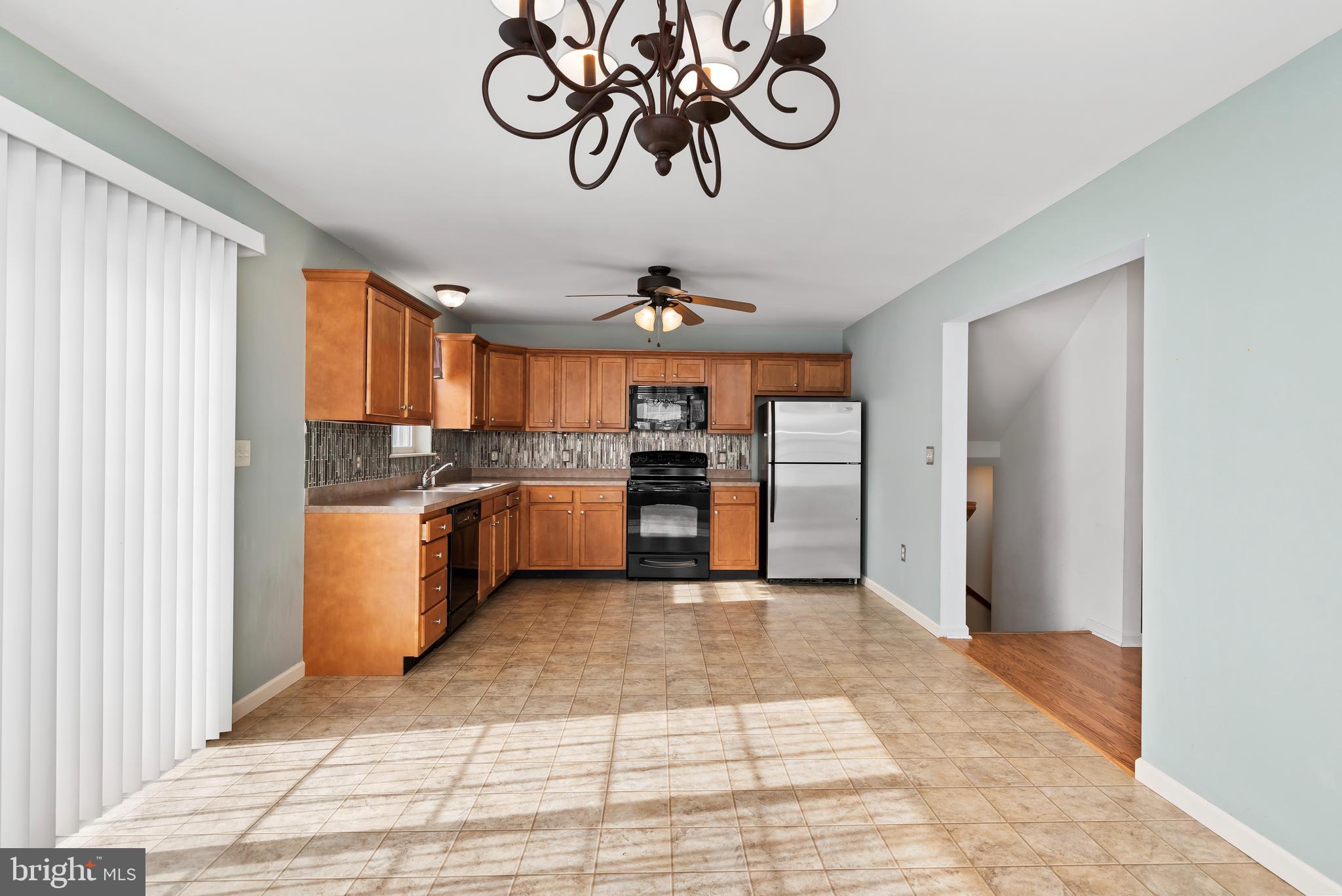 SCHOOLHOUSE CROSSING - Residential Lease