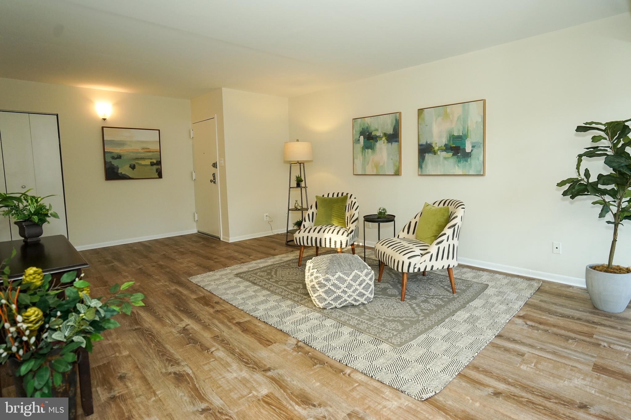 HUNTERS WOODS VILLAGE - Residential