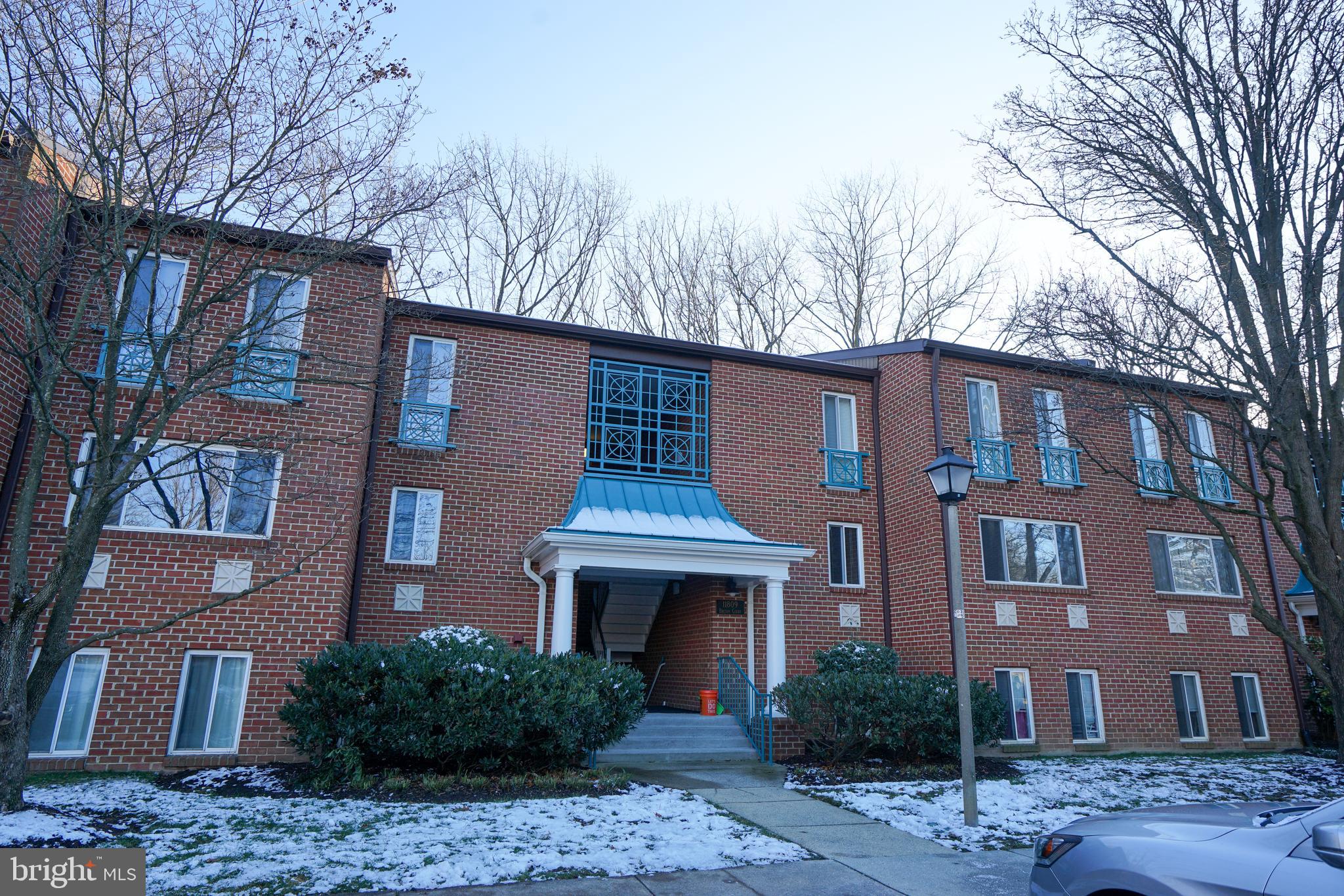 HUNTERS WOODS VILLAGE - Residential