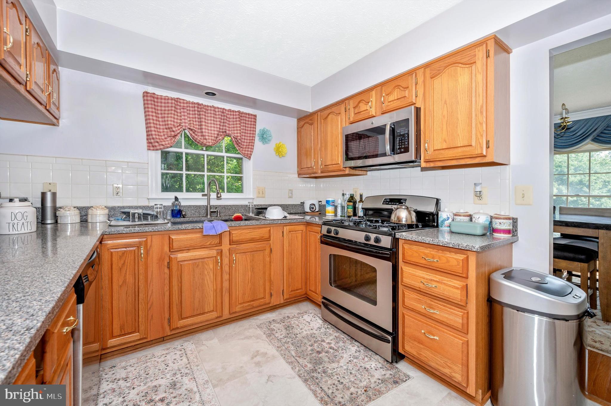 SENECA PARK NORTH - Residential Lease