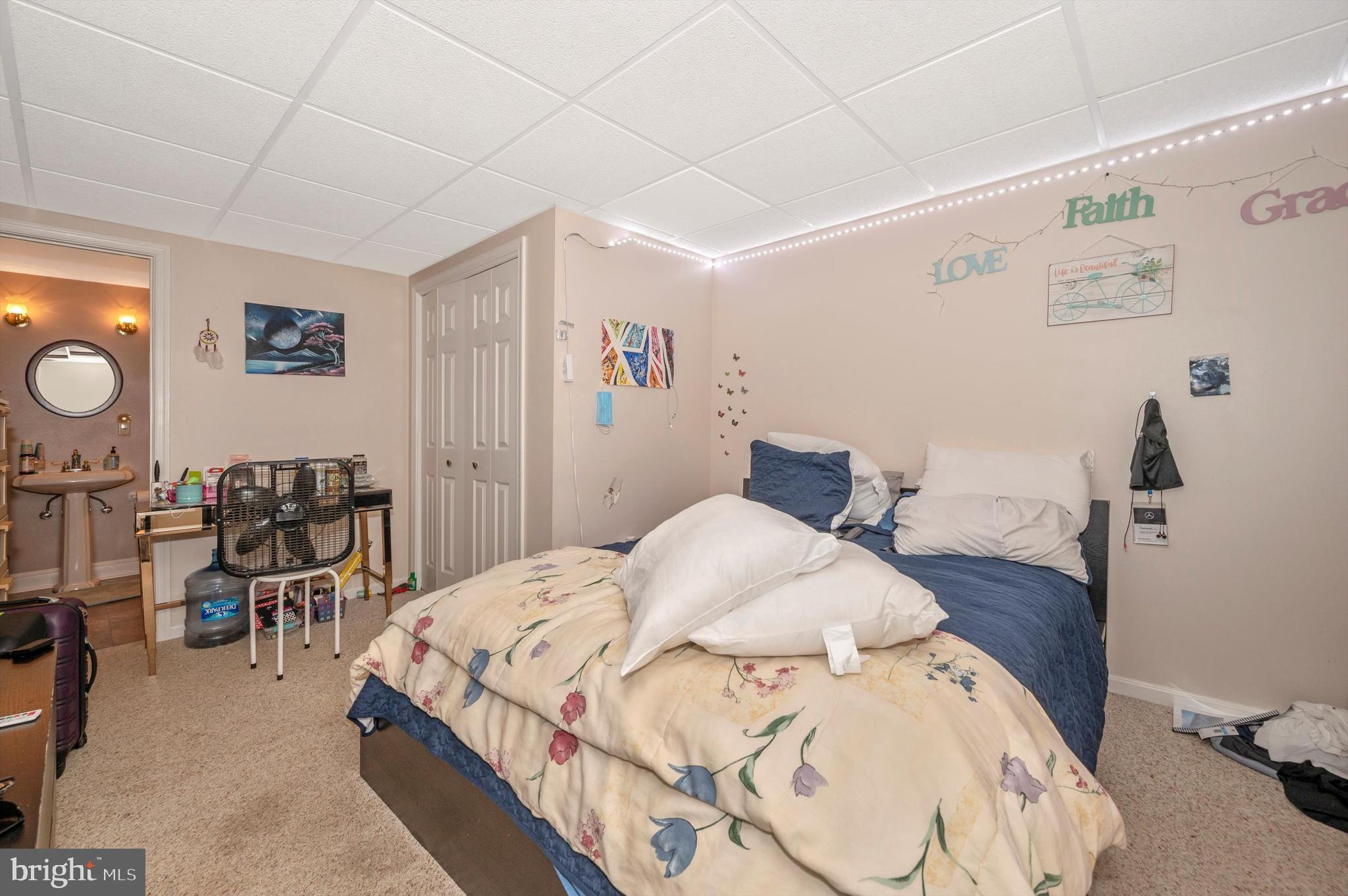 SENECA PARK NORTH - Residential Lease